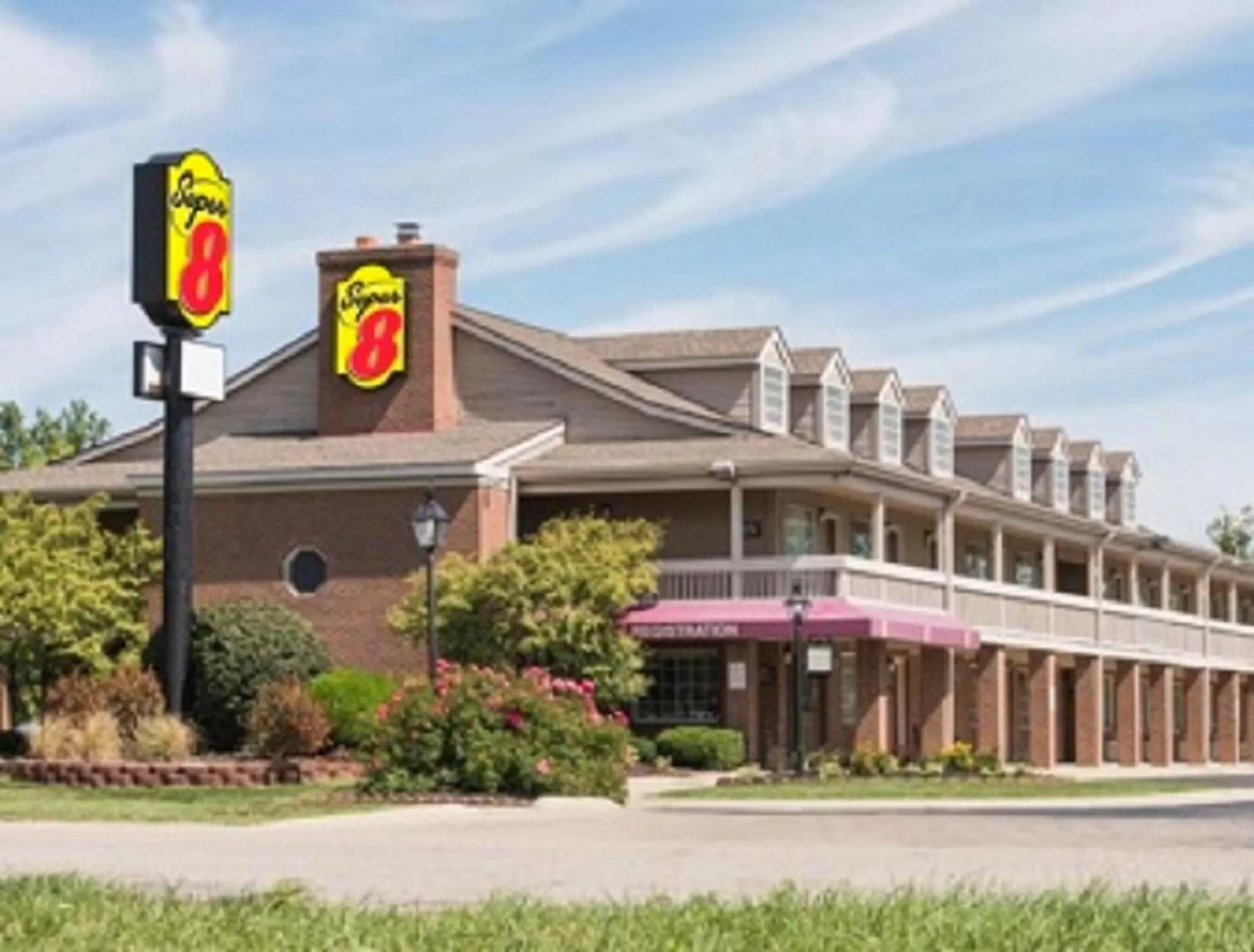 Property building in Super 8 by Wyndham Marysville