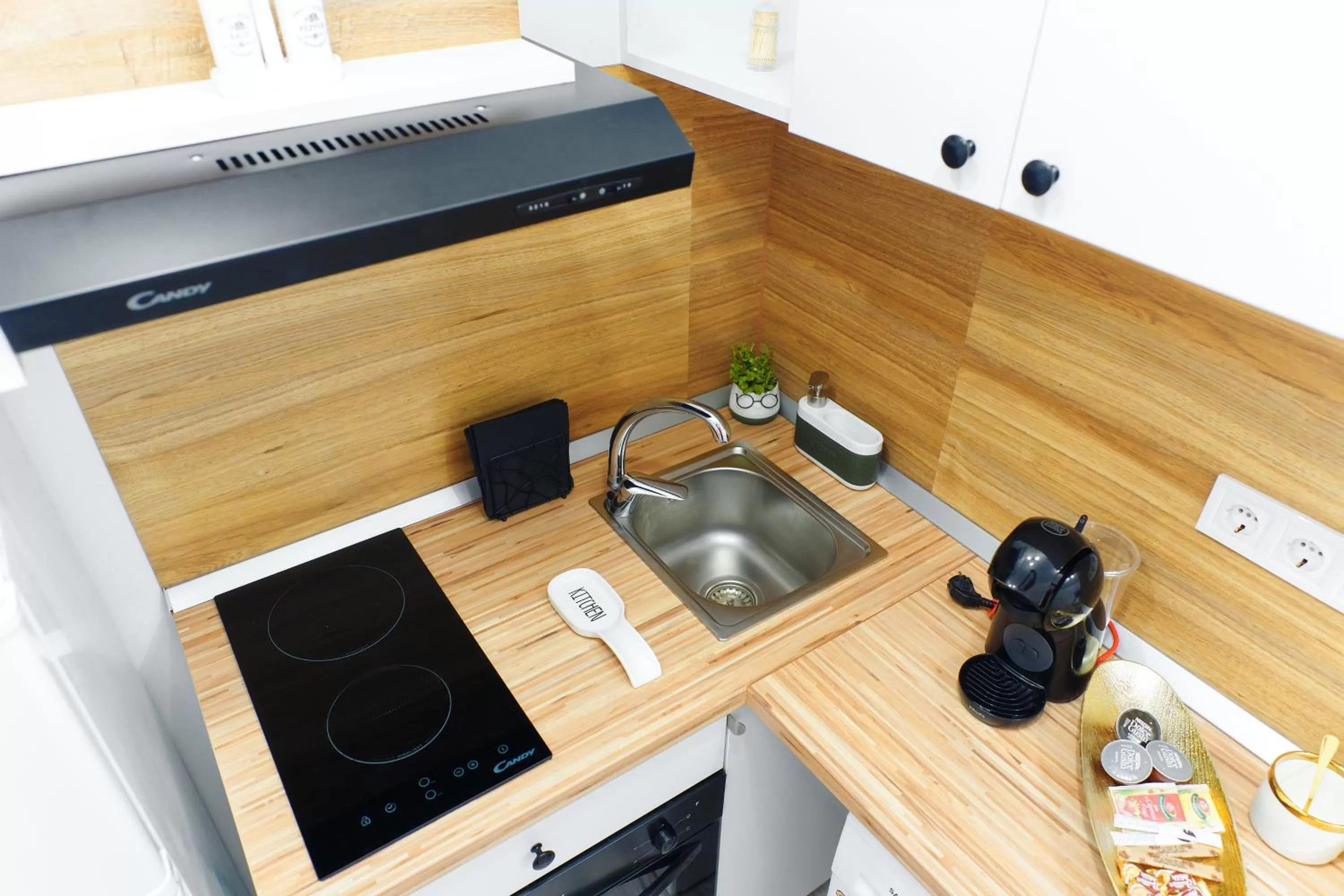 Kitchen/Kitchenette in Bella House