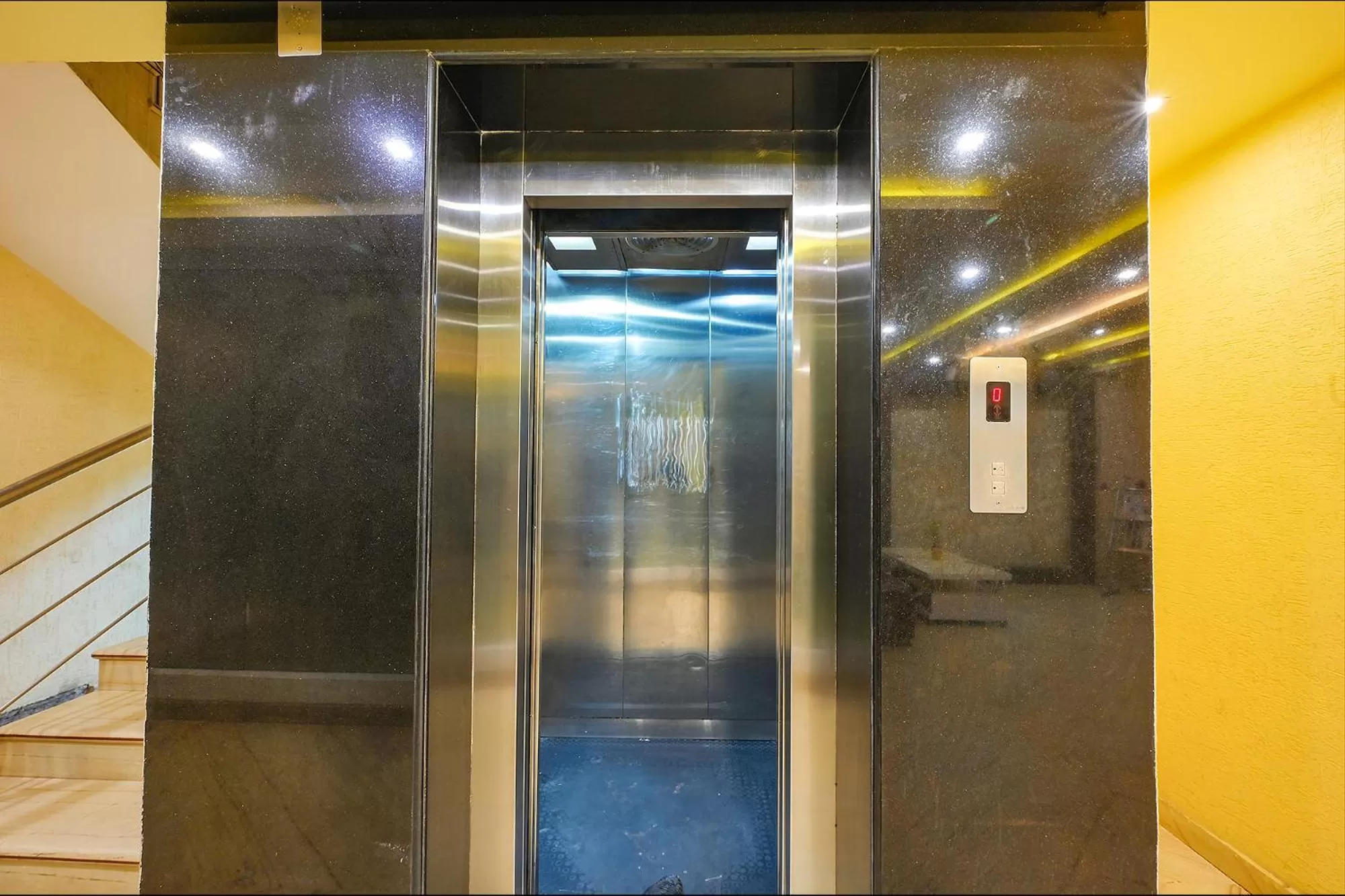 Lobby or reception, Swimming Pool in FabHotel Accord