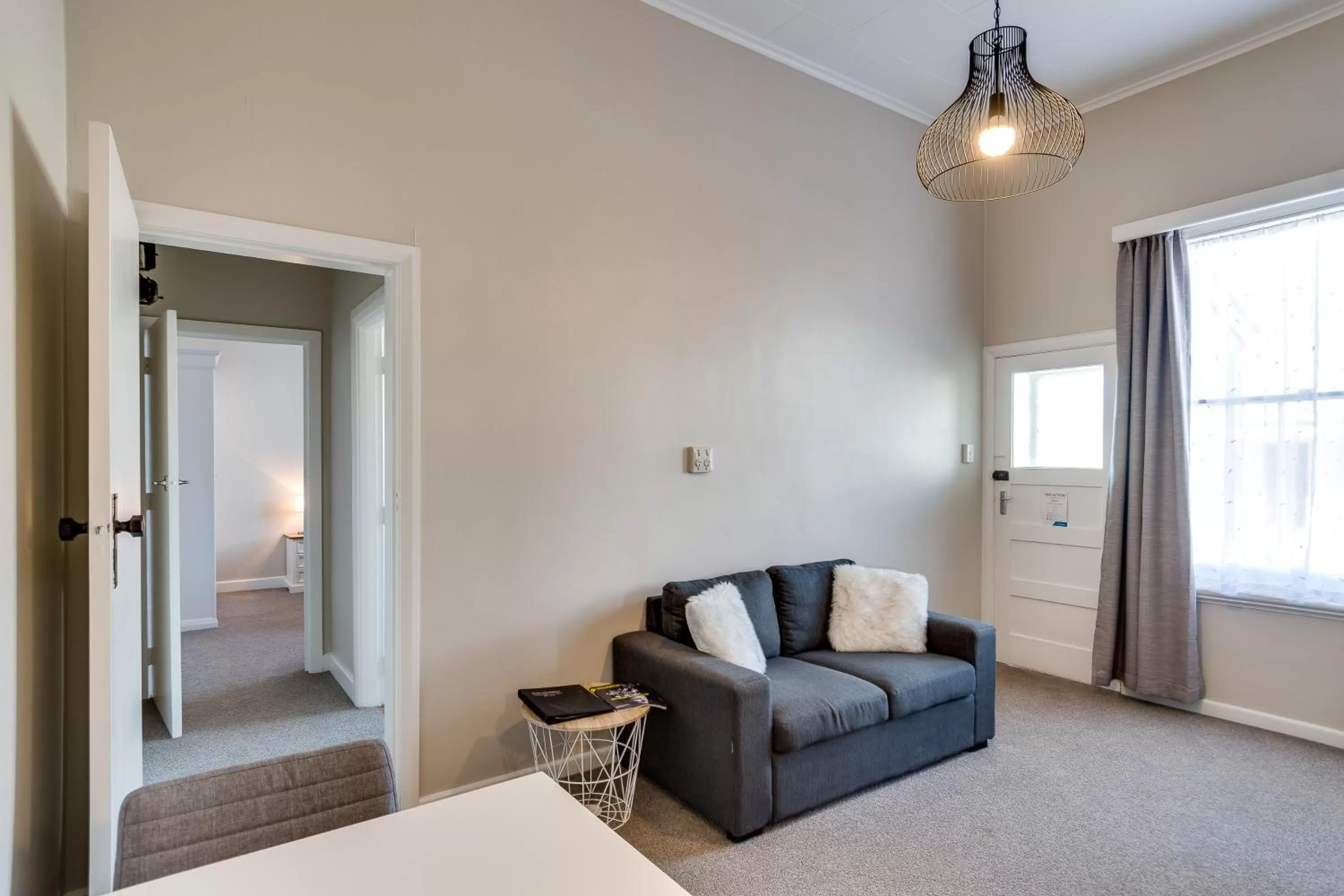 Living room, Seating Area in Gardner Court Motel
