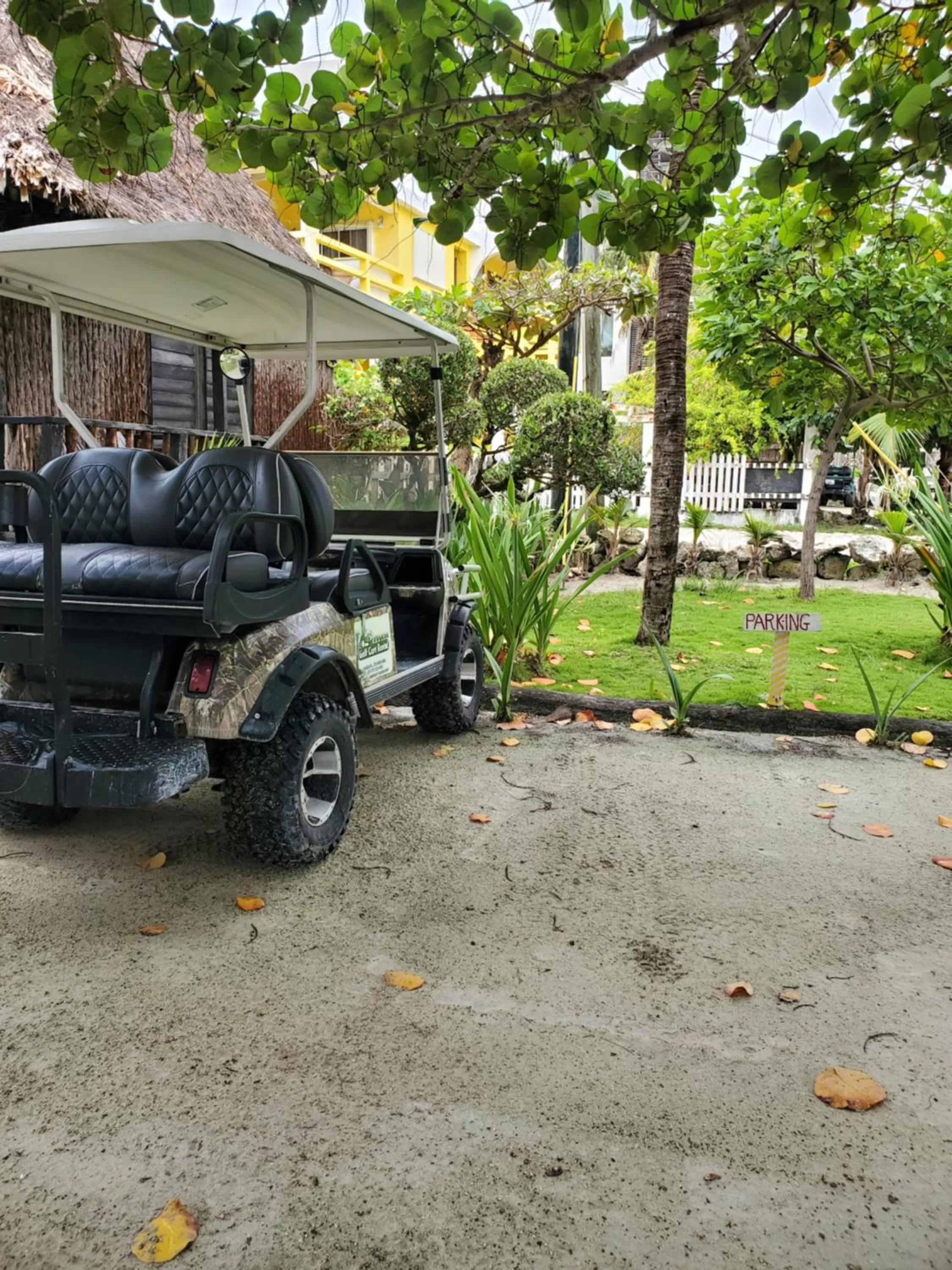 Parking in Hotel Del Rio