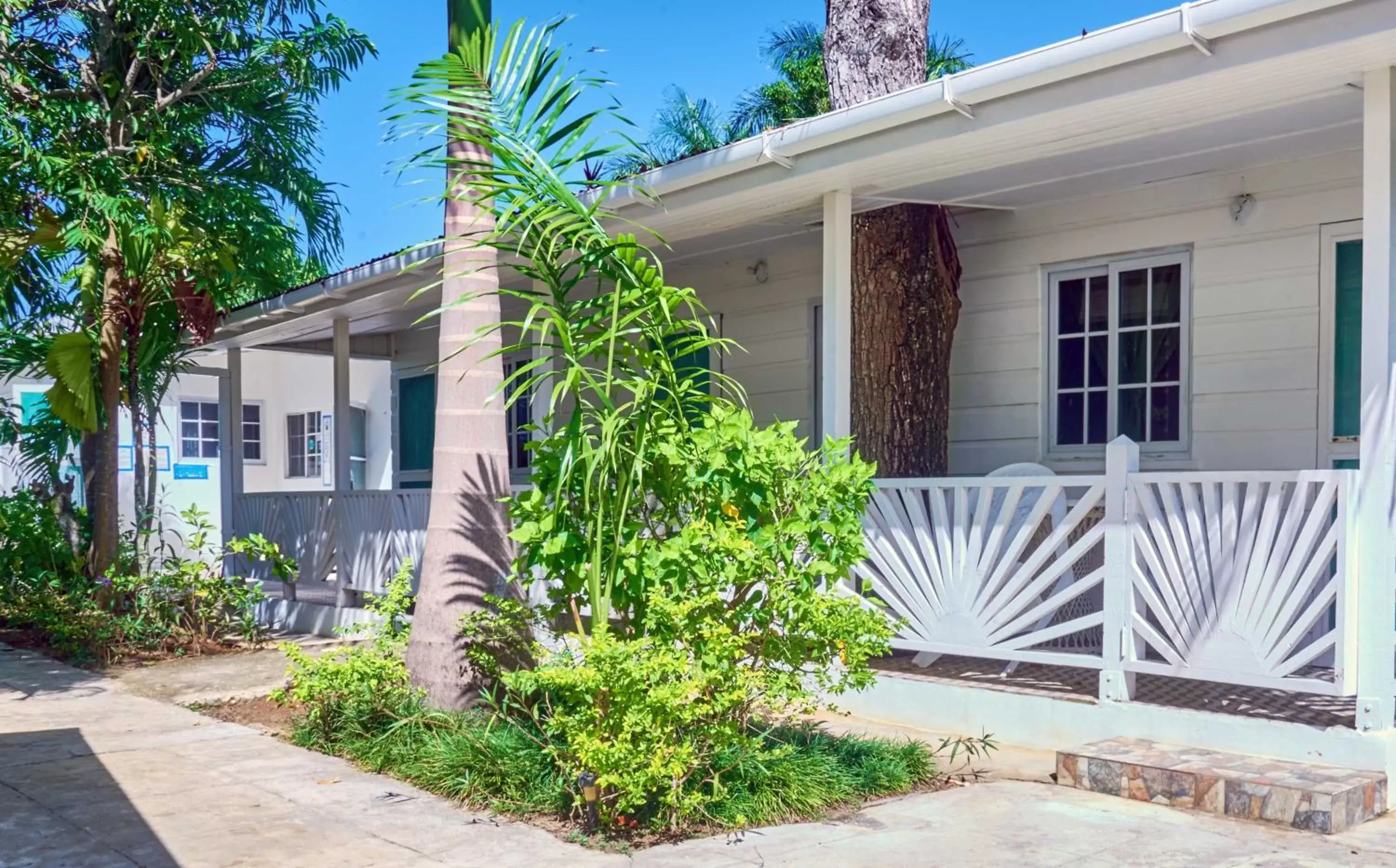 Twin Room with Shared Bathroom - single occupancy in Yellow Bird Sea Twin Room with Shared Bathroom - single occupancy in Yellow Bird Sea