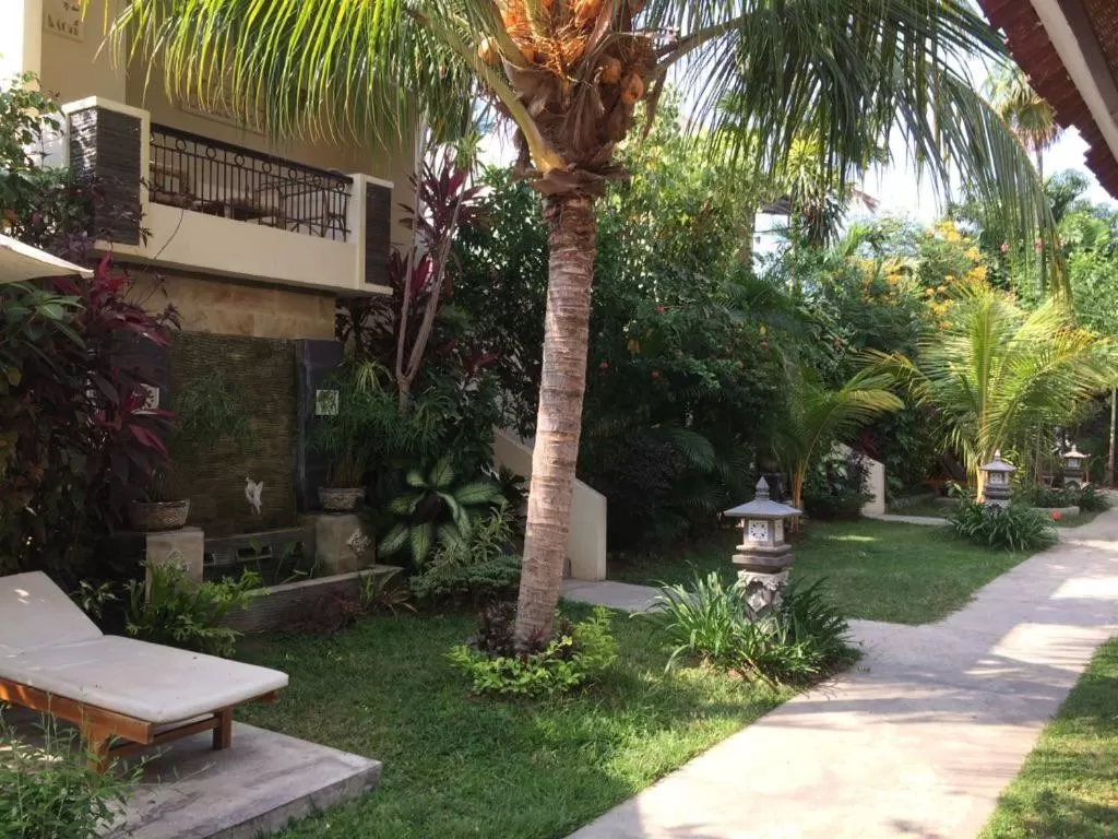 Garden in Astina Hotel