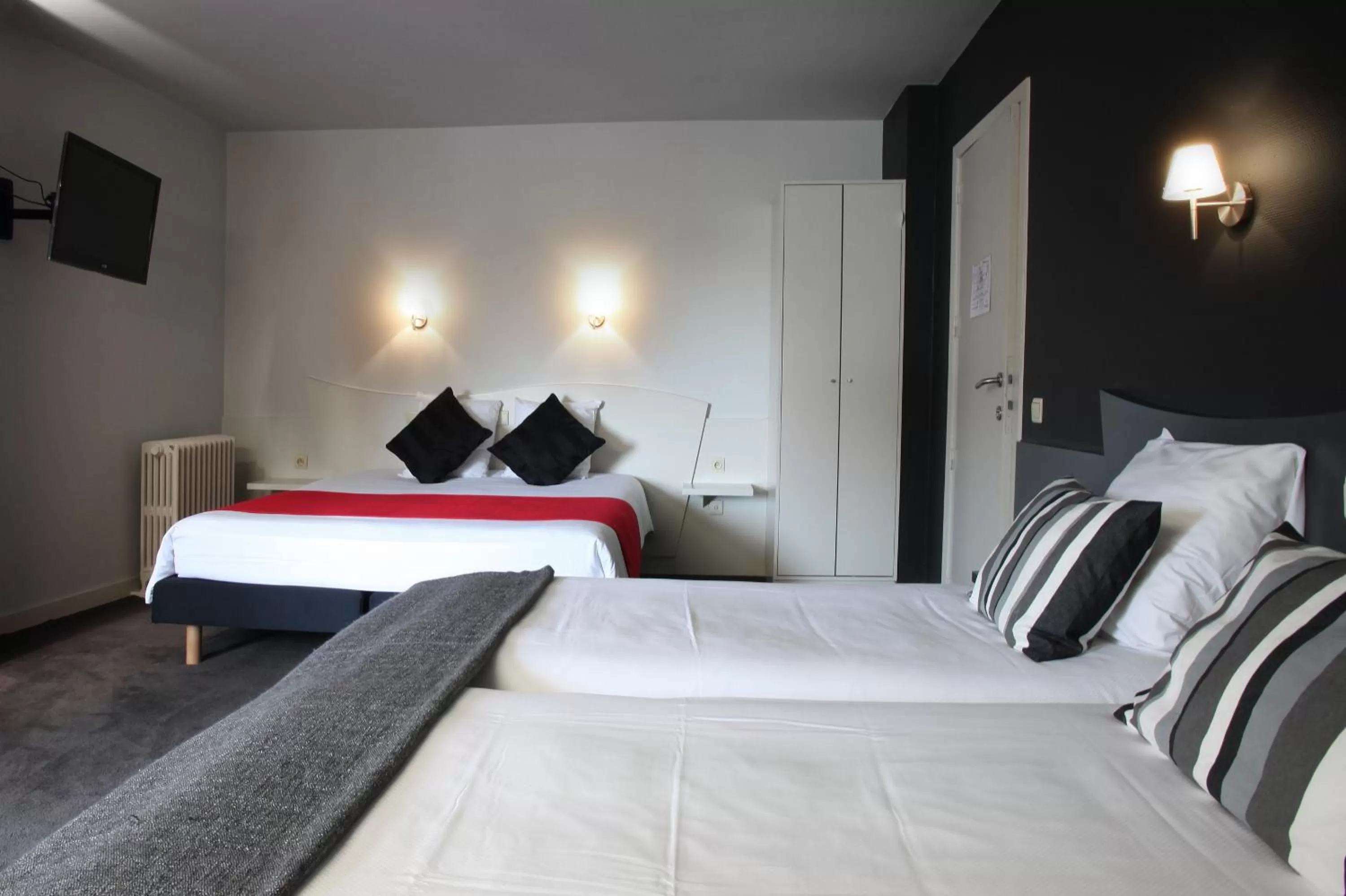 Bedroom, Bed in Hotel La Royale