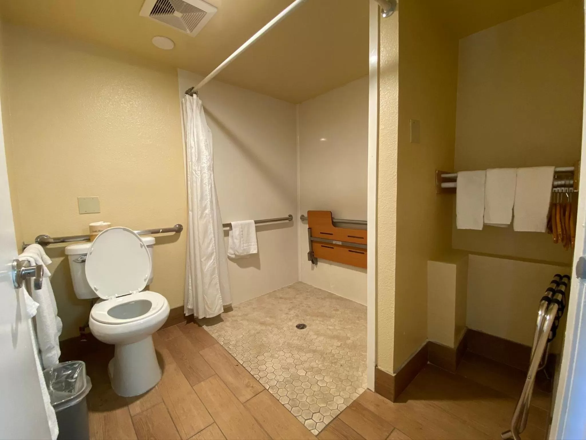 Bathroom in Americas Best Value Inn - Azusa/Pasadena