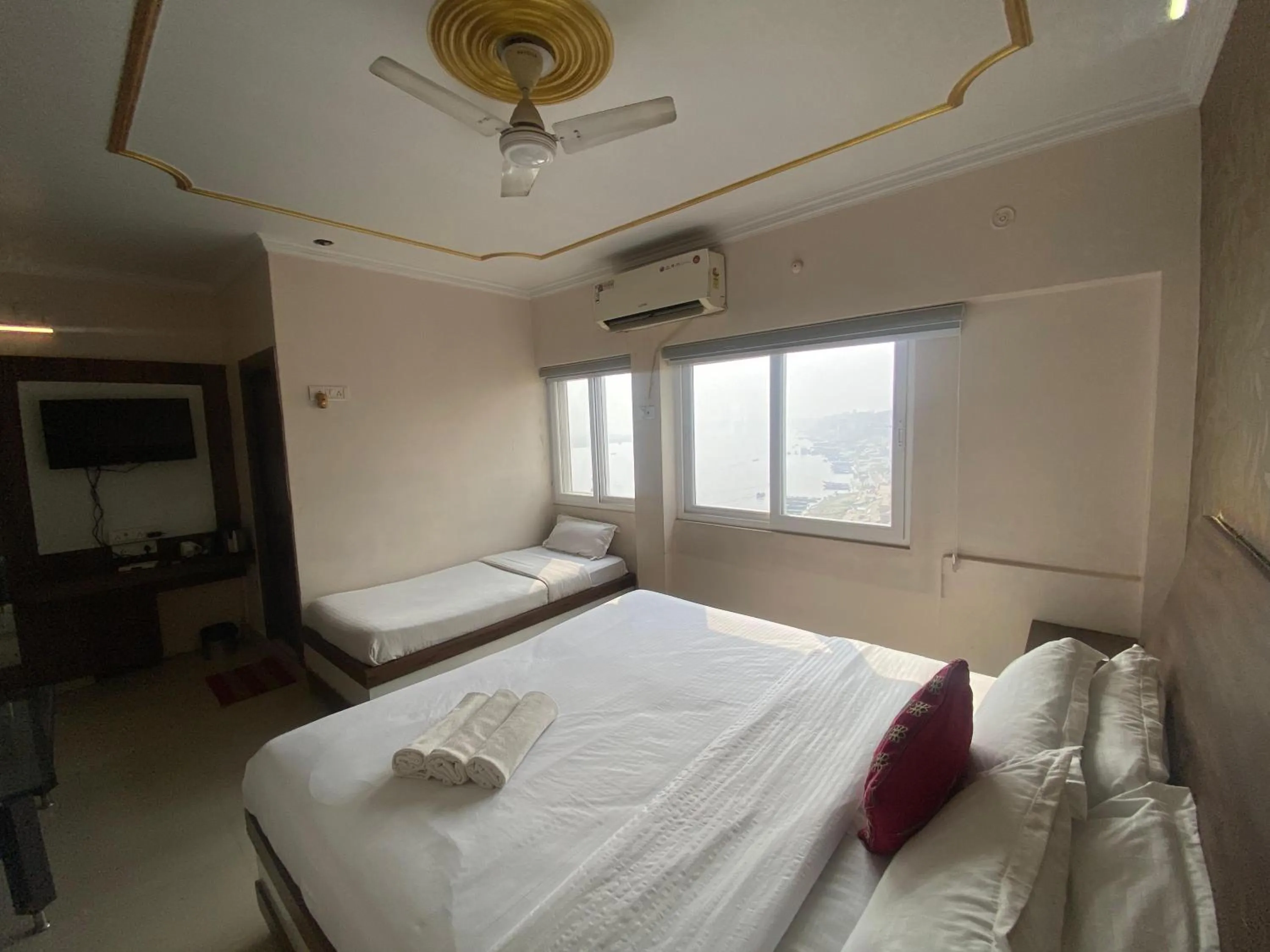 Bedroom in Hotel Sita (place on the heritage ghats of benaras)