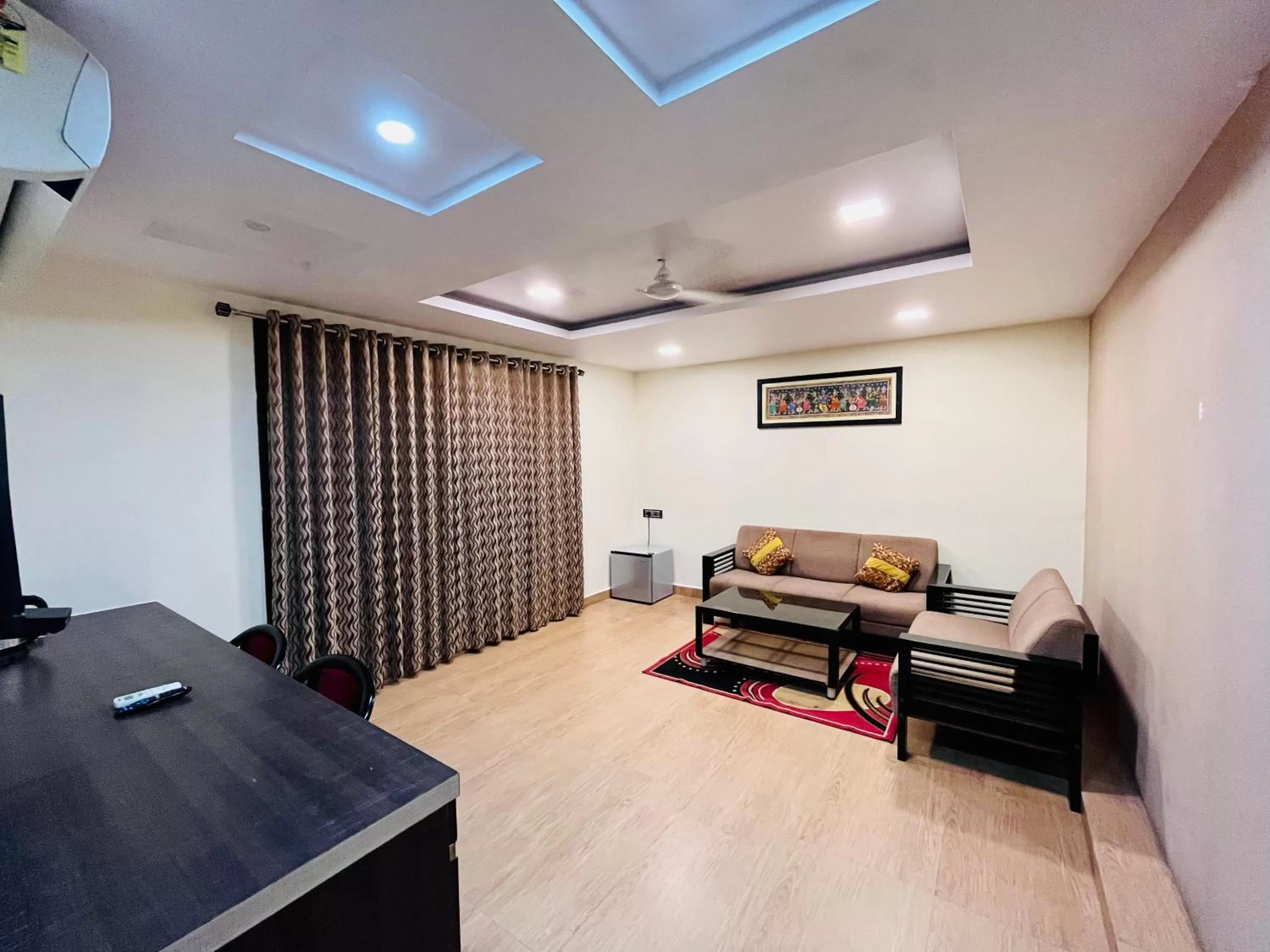 TV and multimedia in Shankar Bhavan By Vinayak Hotels