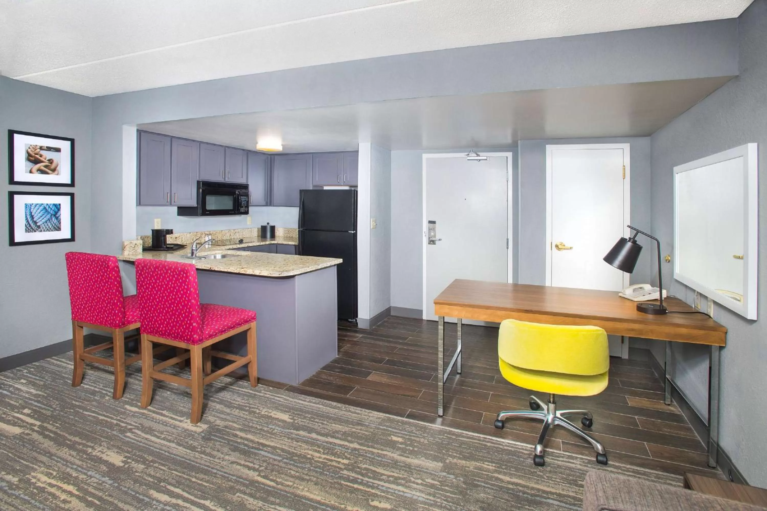 Bedroom in Hampton Inn & Suites Annapolis