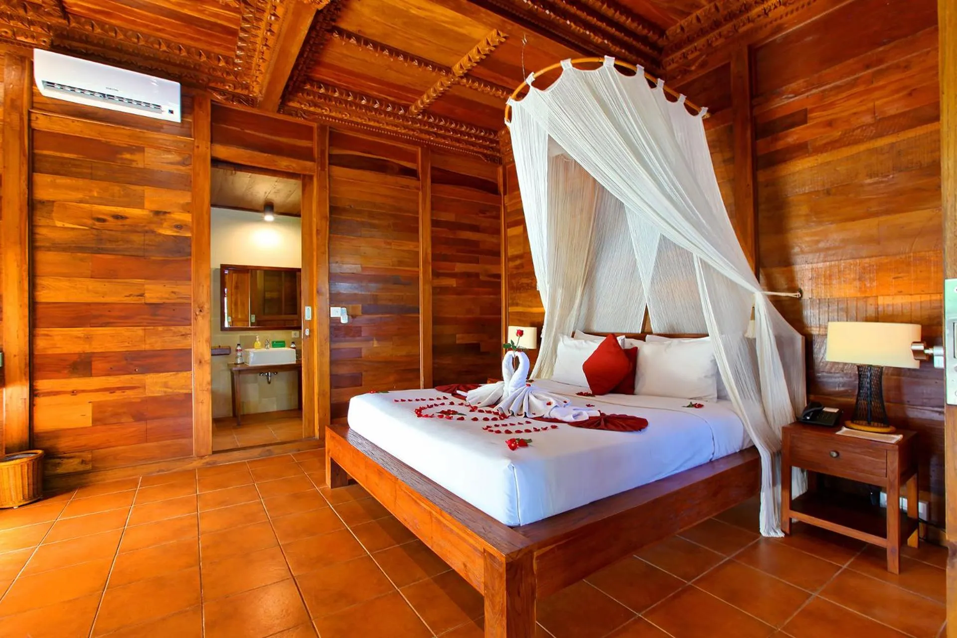 Bathroom, Bed in Ubud Heaven Sayan