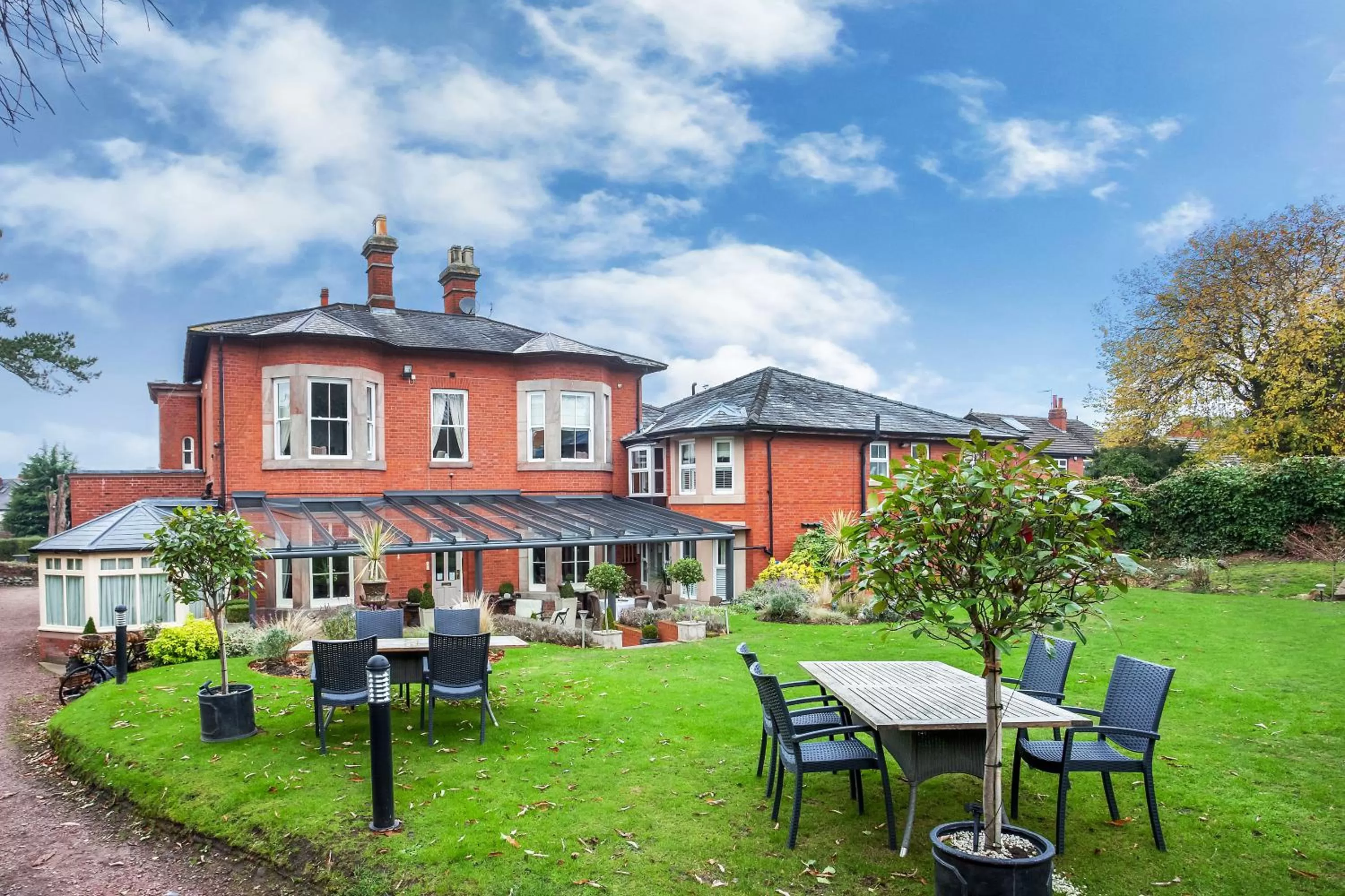 Bird's eye view in Alexandra Court Hotel