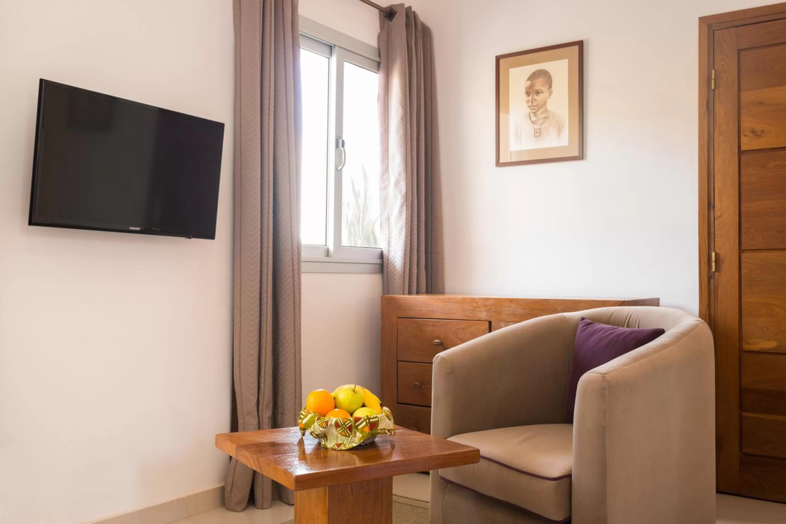 TV and multimedia, TV/Entertainment Center in La Résidence