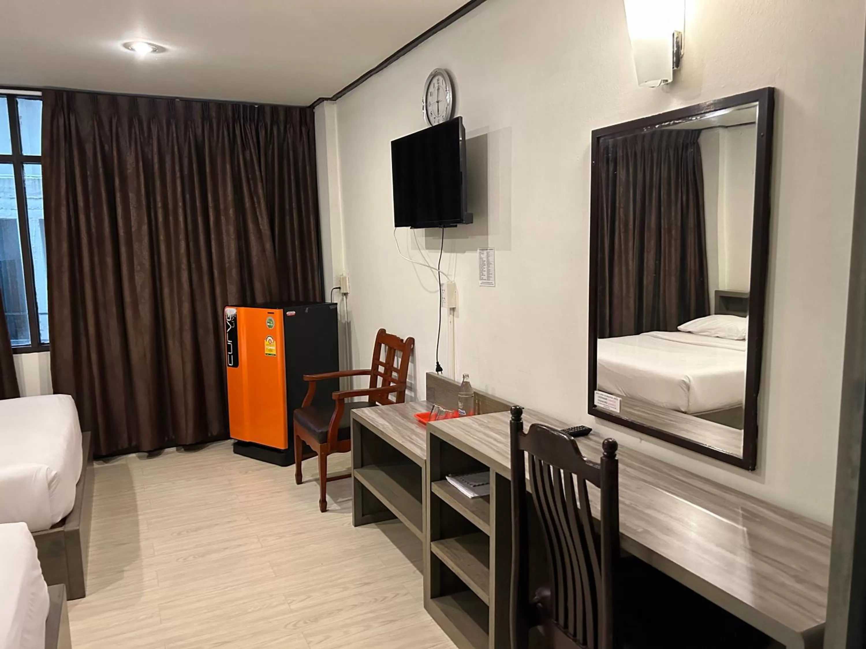 Living room, Bed in Malaysia Hotel Bangkok