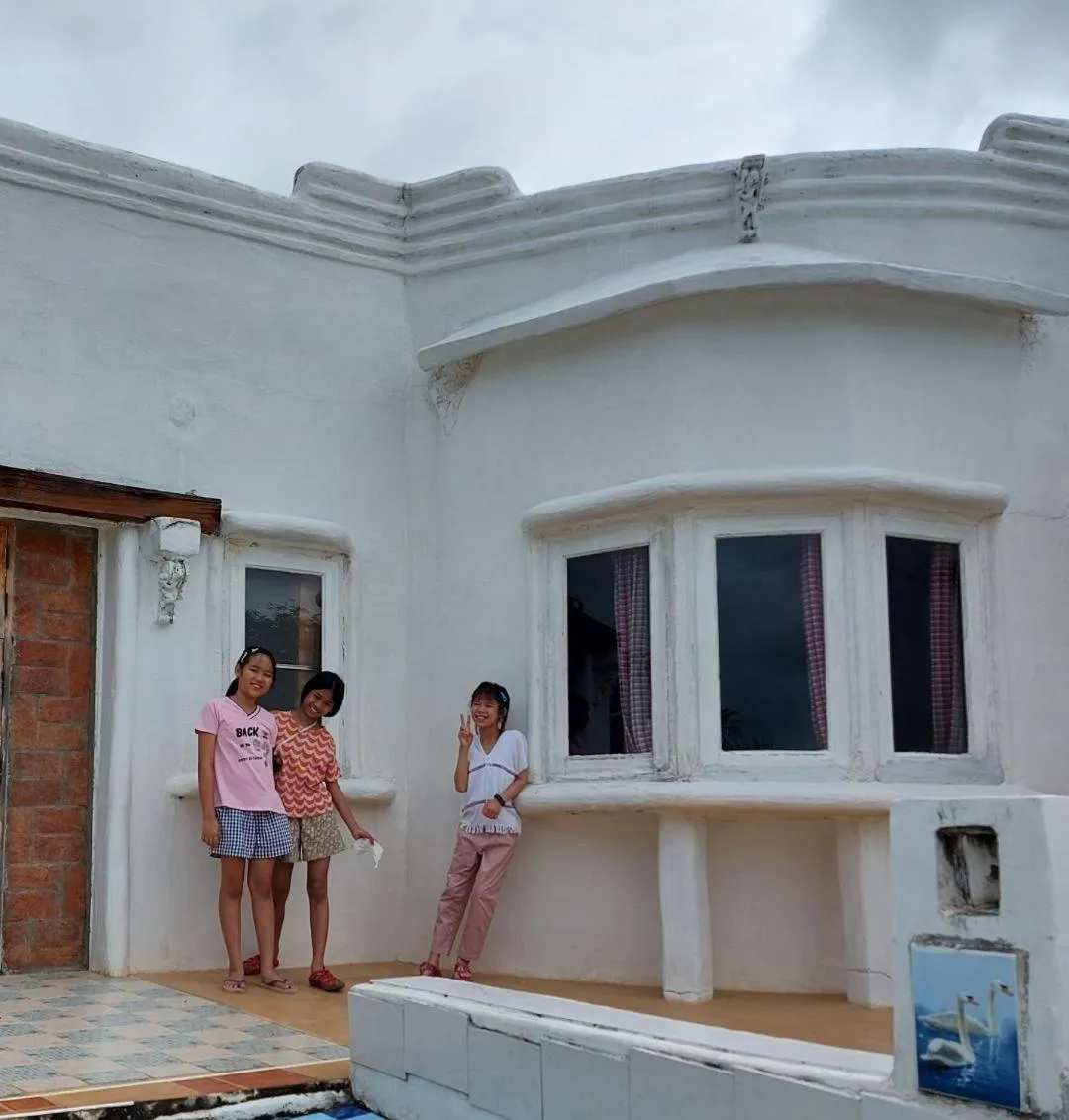 Scenic Riverside Resort