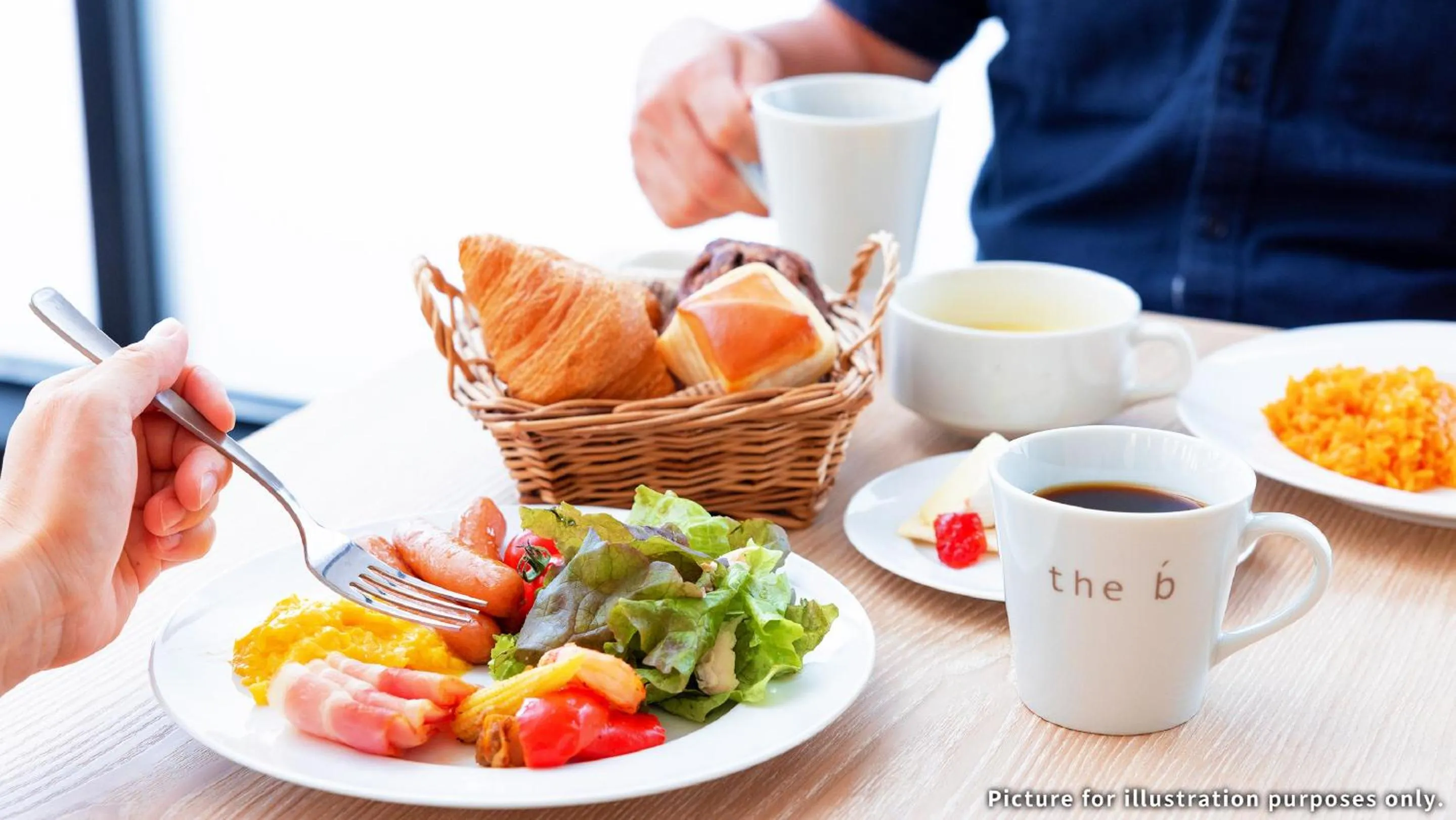 Breakfast in the b akasaka