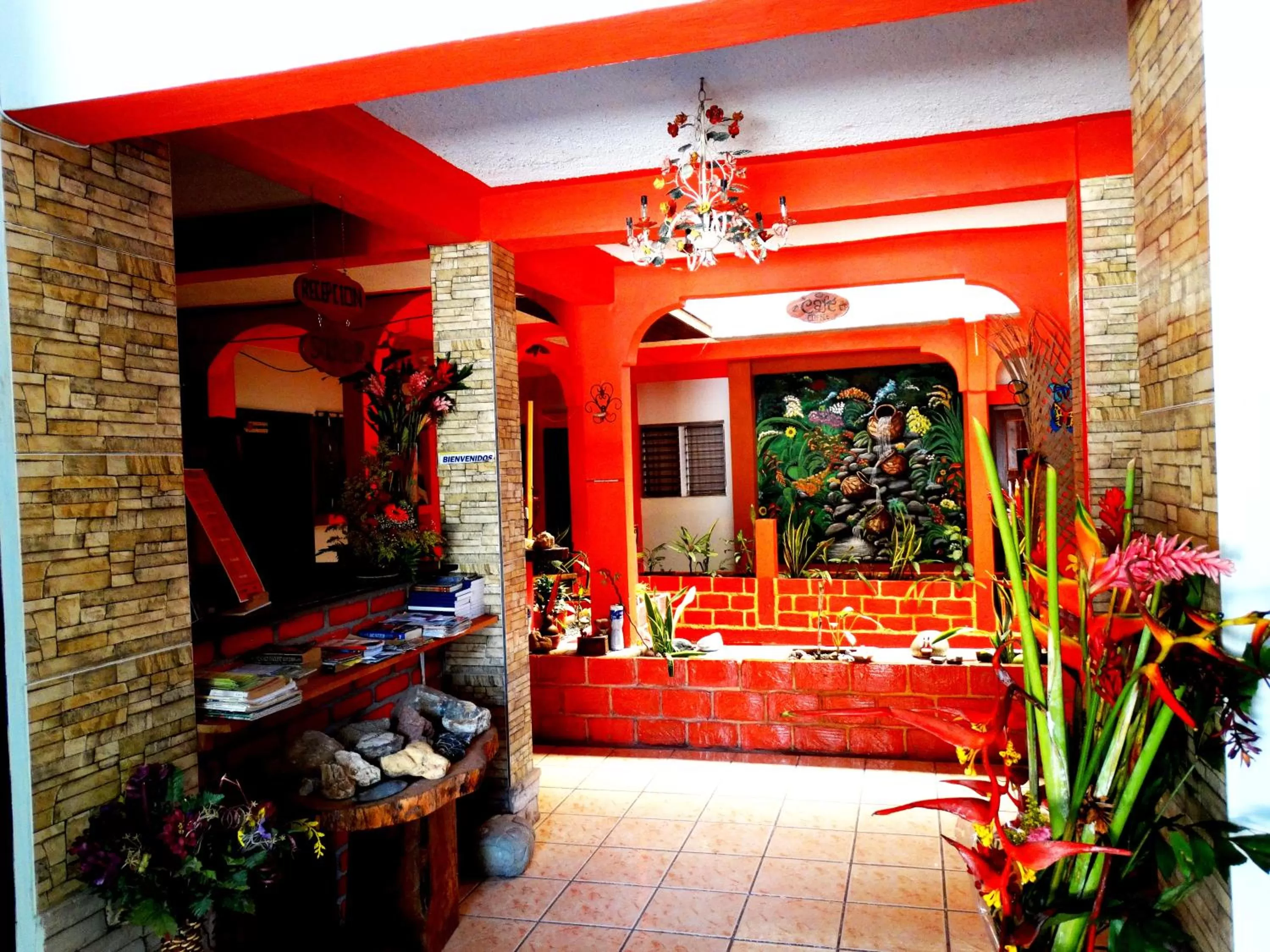 Hotel & Hostal Yaxkin Copan