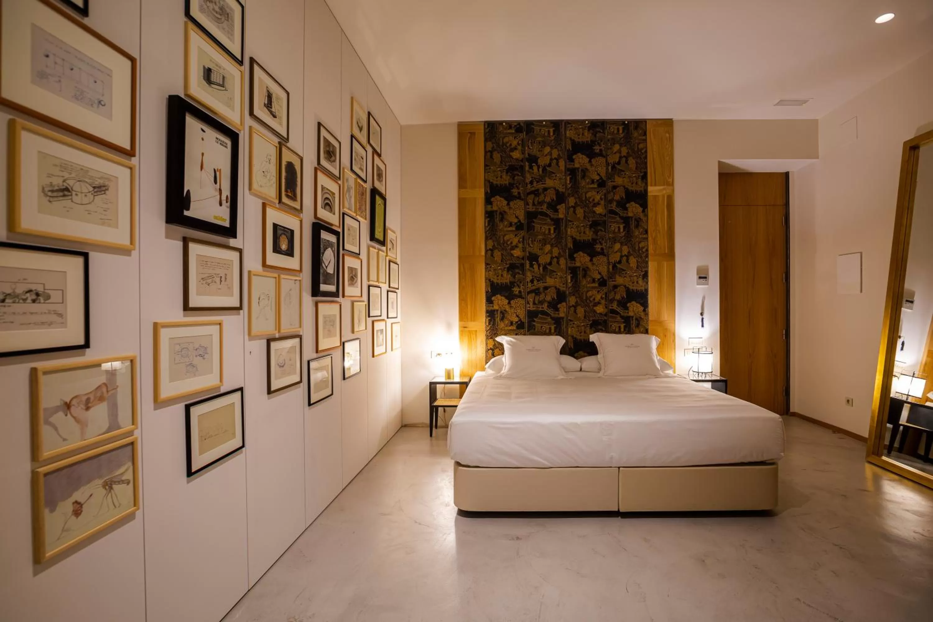 Photo of the whole room, Bed in Hotel Margot House Barcelona