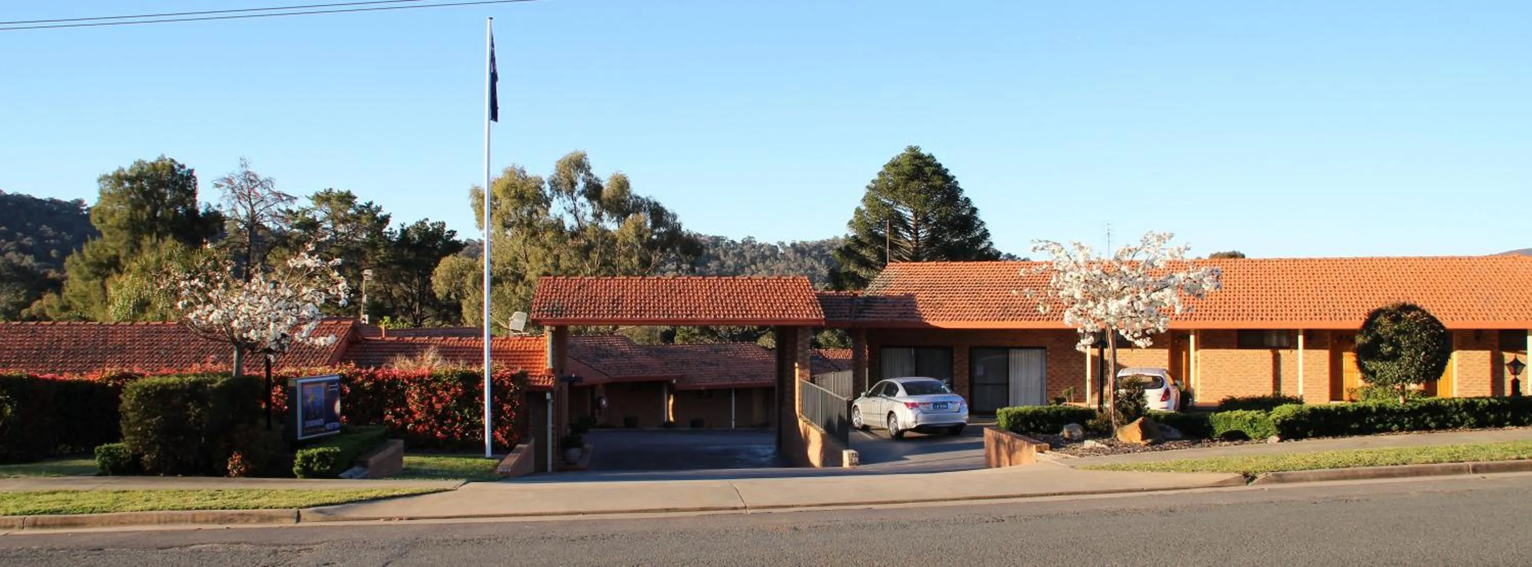 Facade/entrance in Hume Country Motor Inn