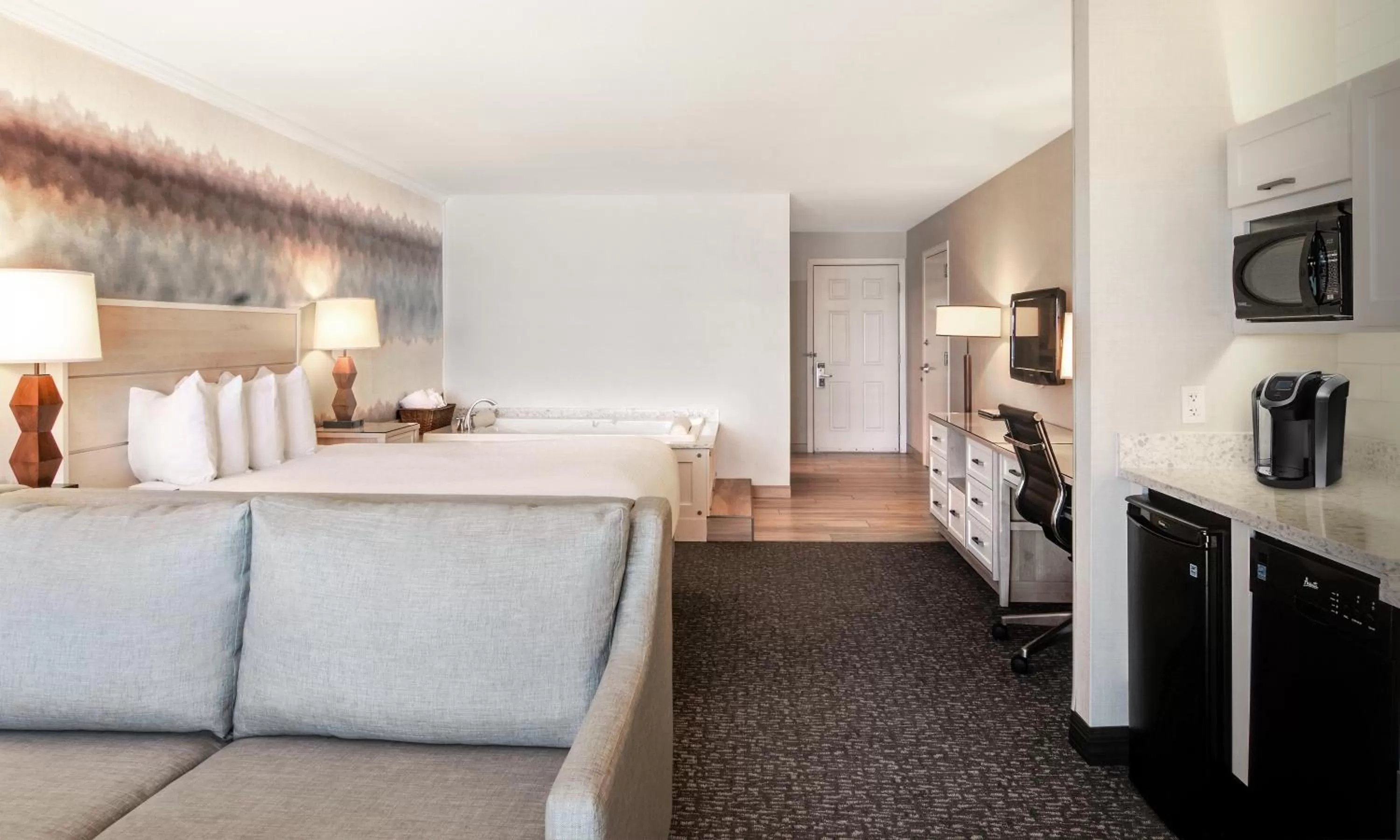 Seating area, Bed in Hallmark Resort - Newport