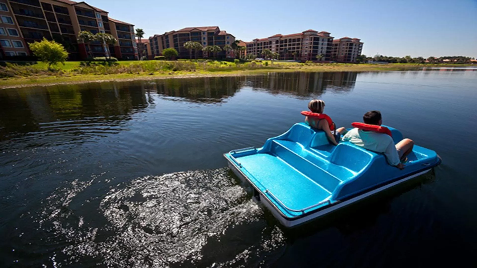 STUNNING CONDO NEAR UNIVERSAL STUDIOS