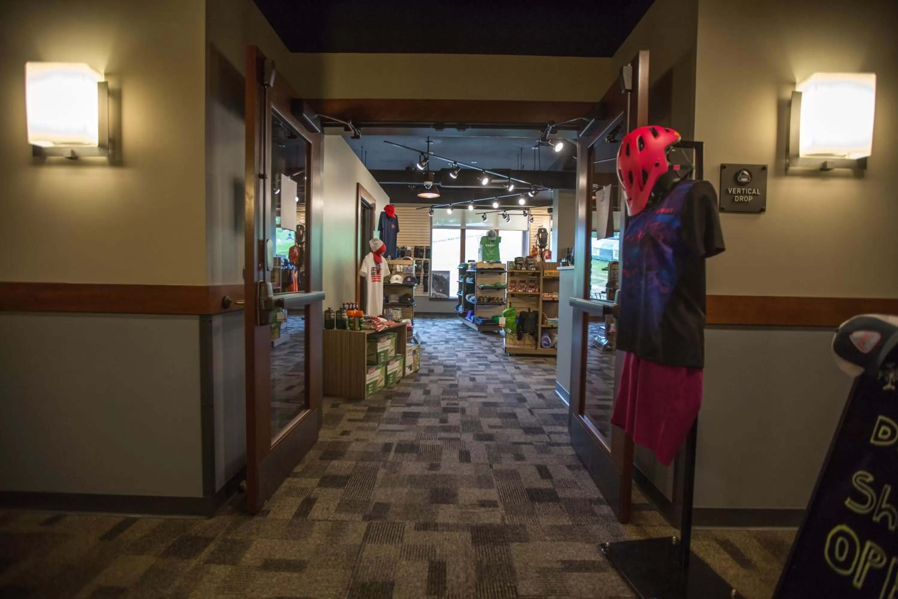 On-site shops in Burke Mountain Hotel
