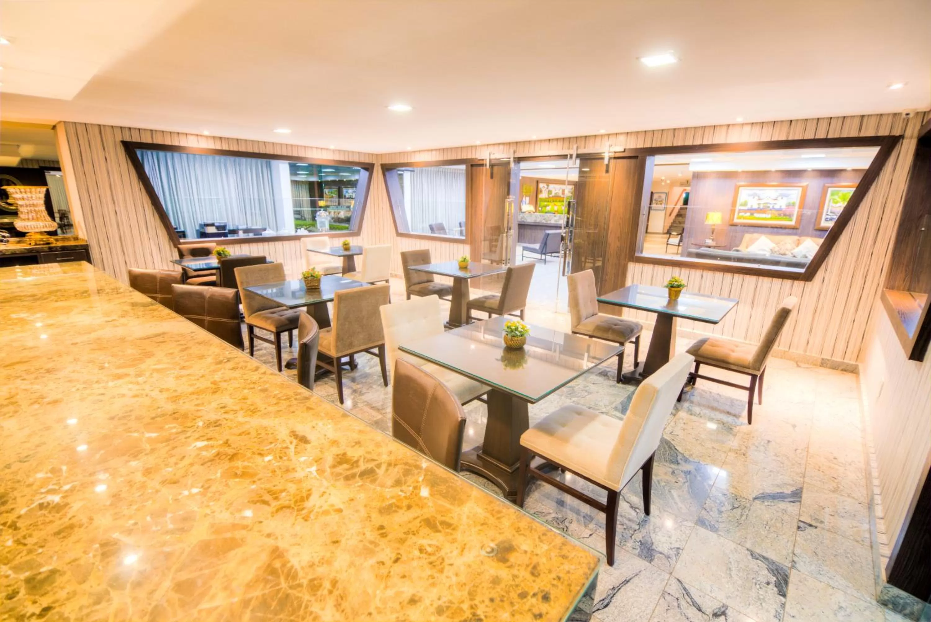 Restaurant/places to eat in Hotel Dan Inn Uberaba & Convenções By Nacional Inn