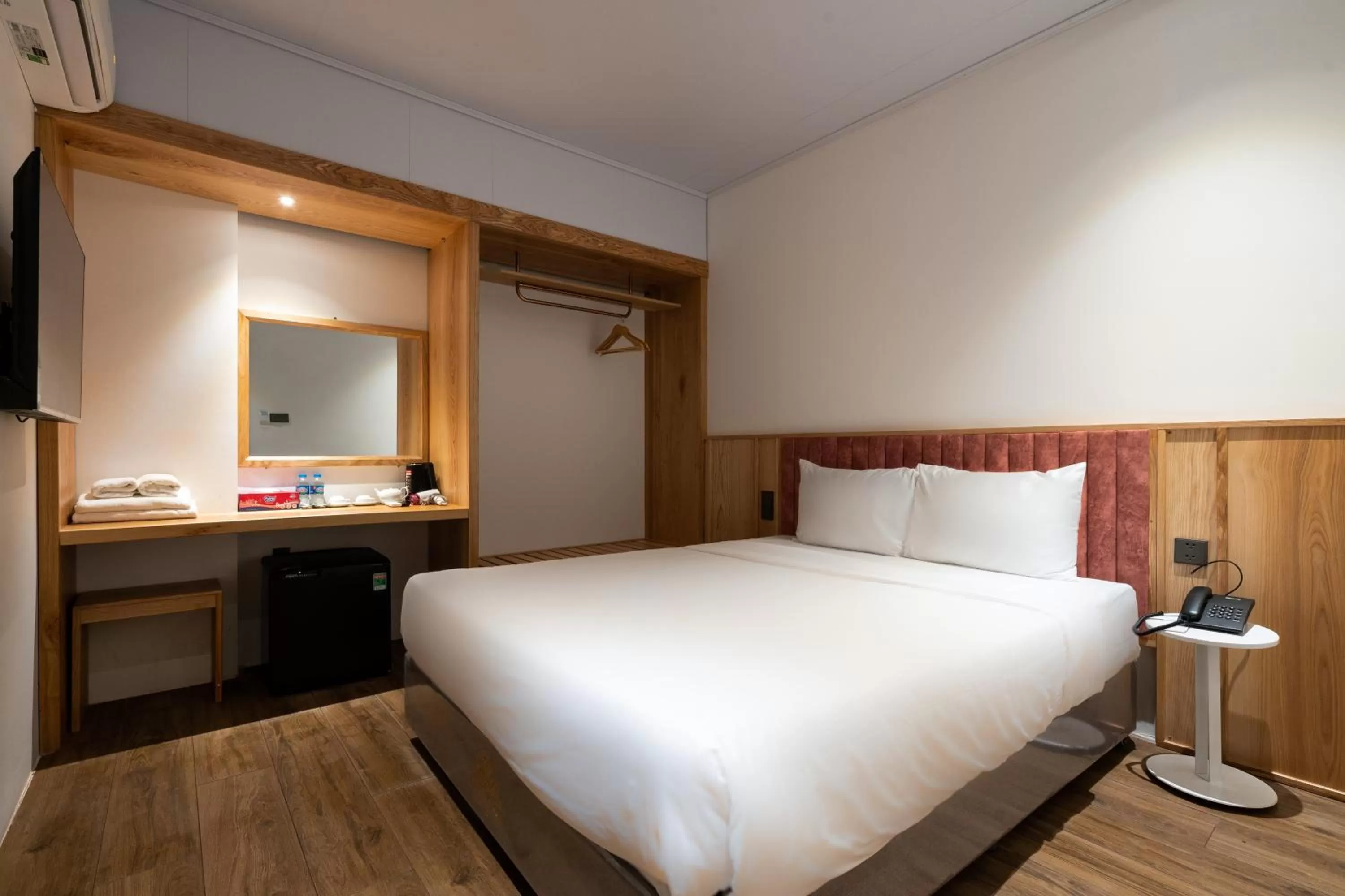 Bed in Haven Hut Hotel