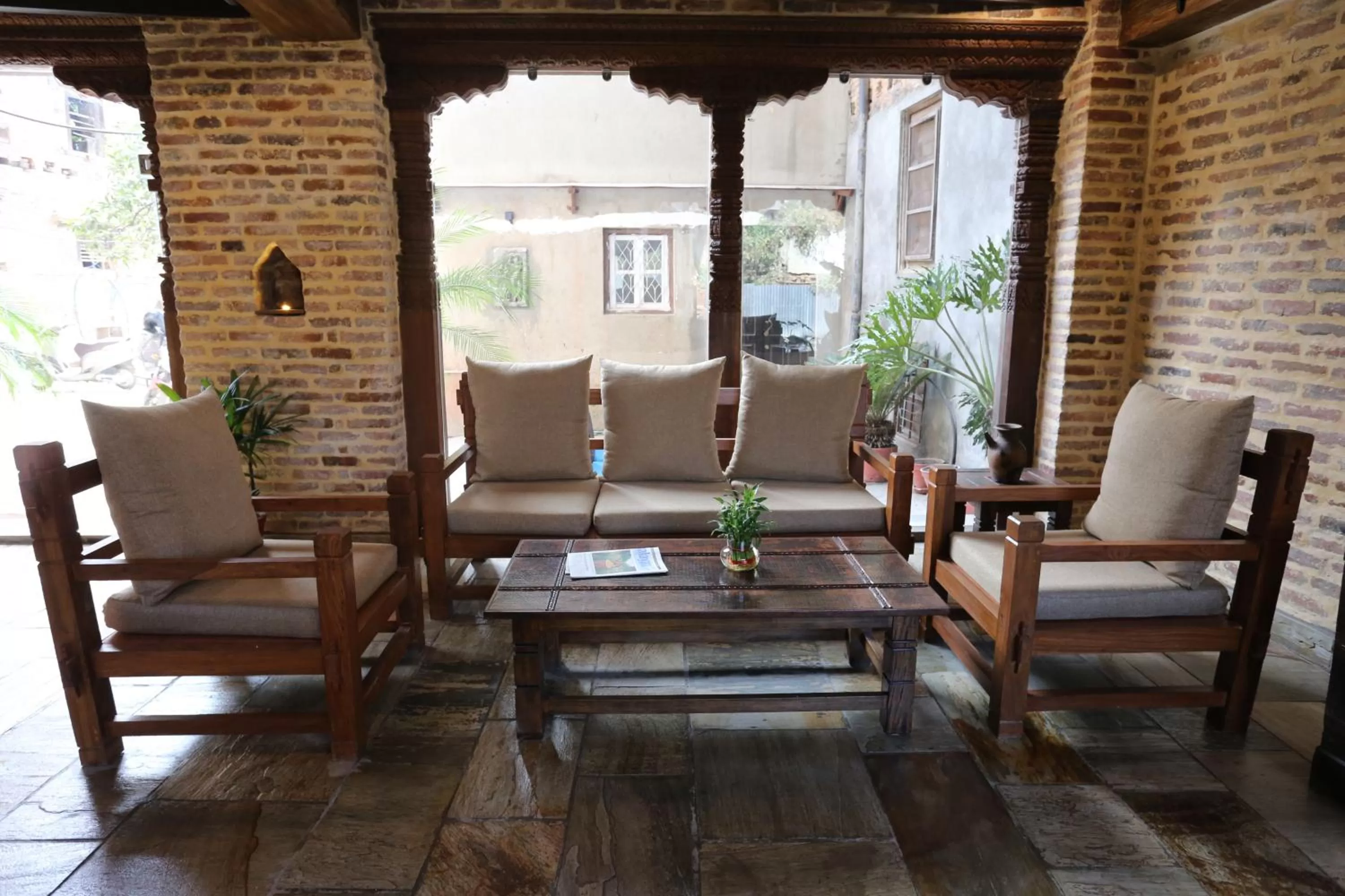 Patio in Pahan Chhen - Boutique Hotel