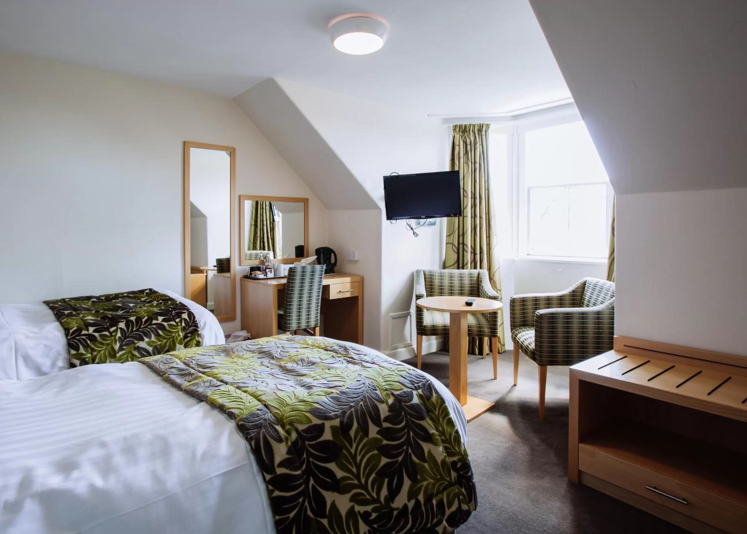 Photo of the whole room, Bed in Selkirk Arms Hotel