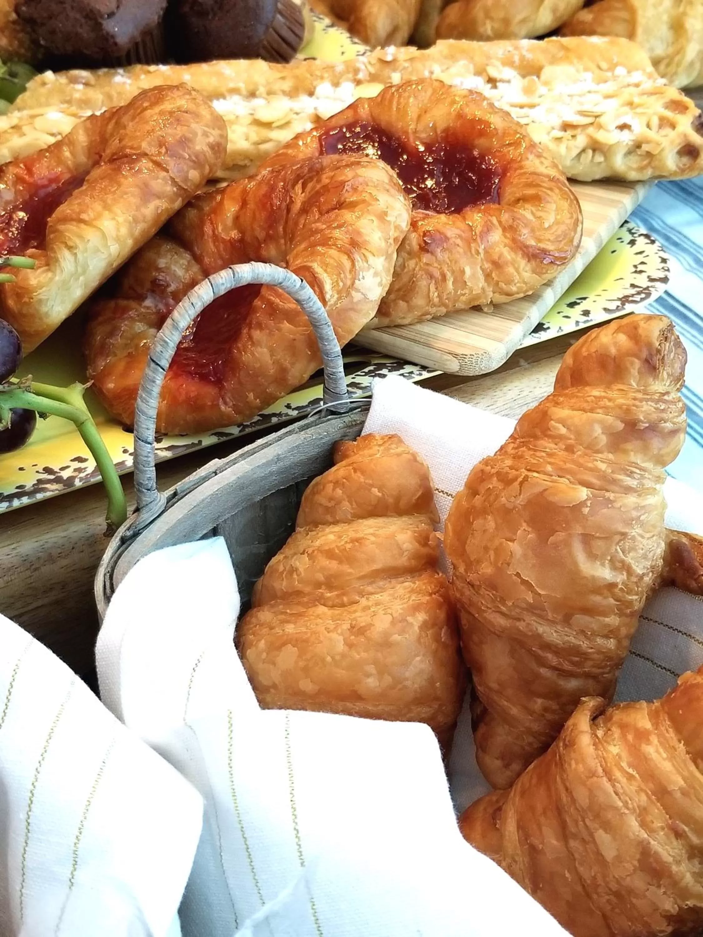 Food in The Kenwood Gables Boutique B&B