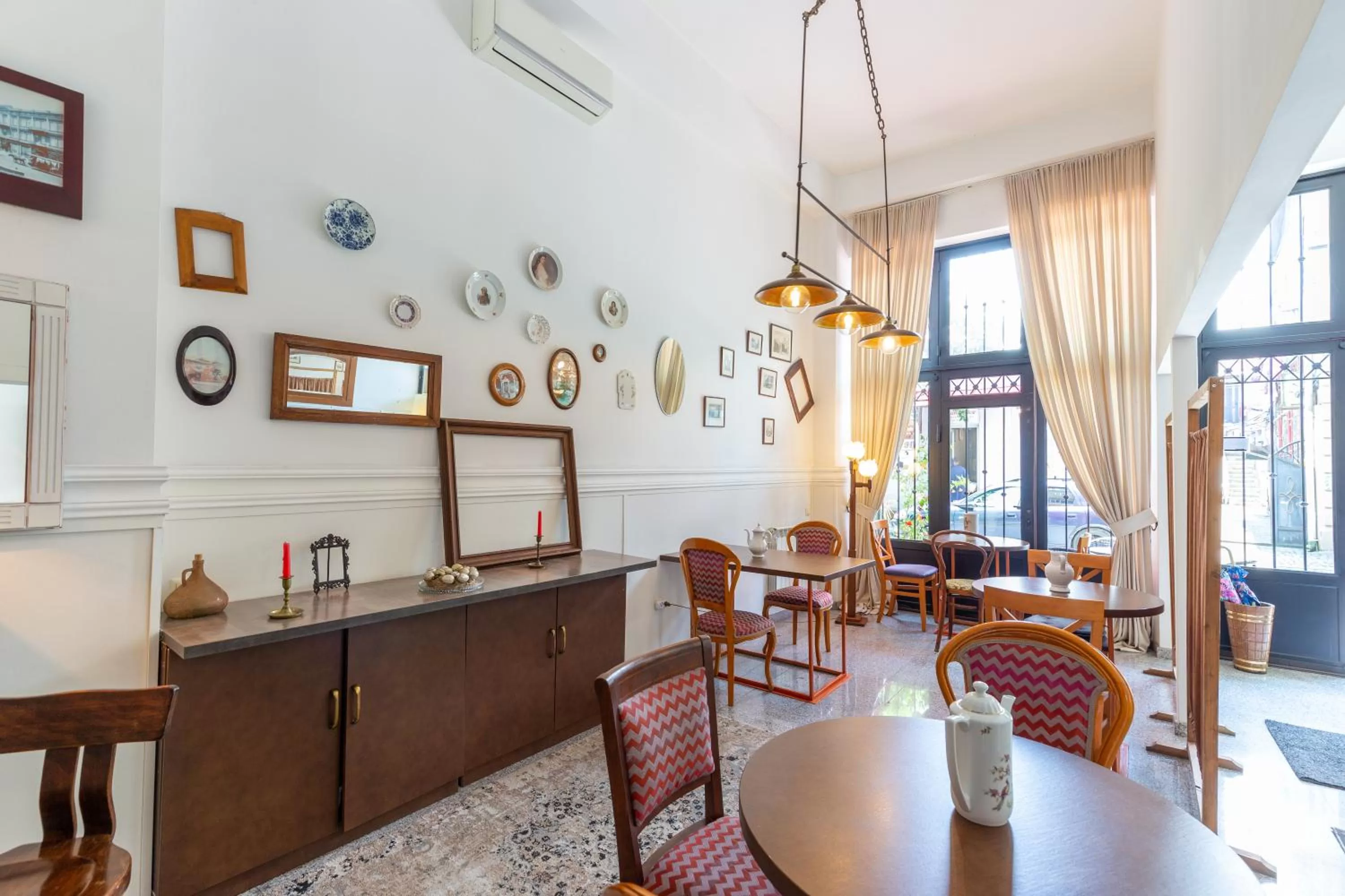 Lobby or reception in Hotel N16