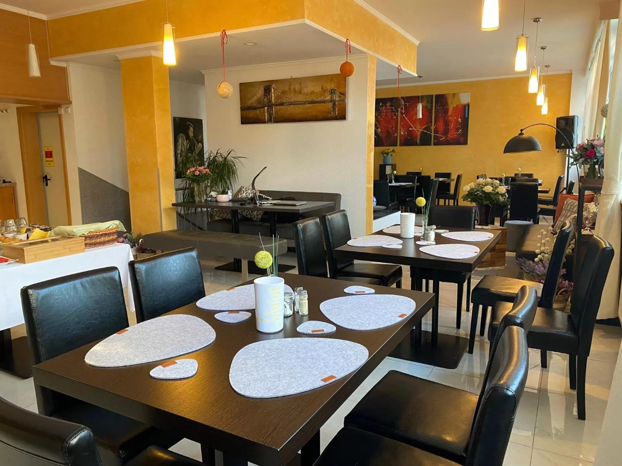 Restaurant/places to eat in Hotel am Hafen