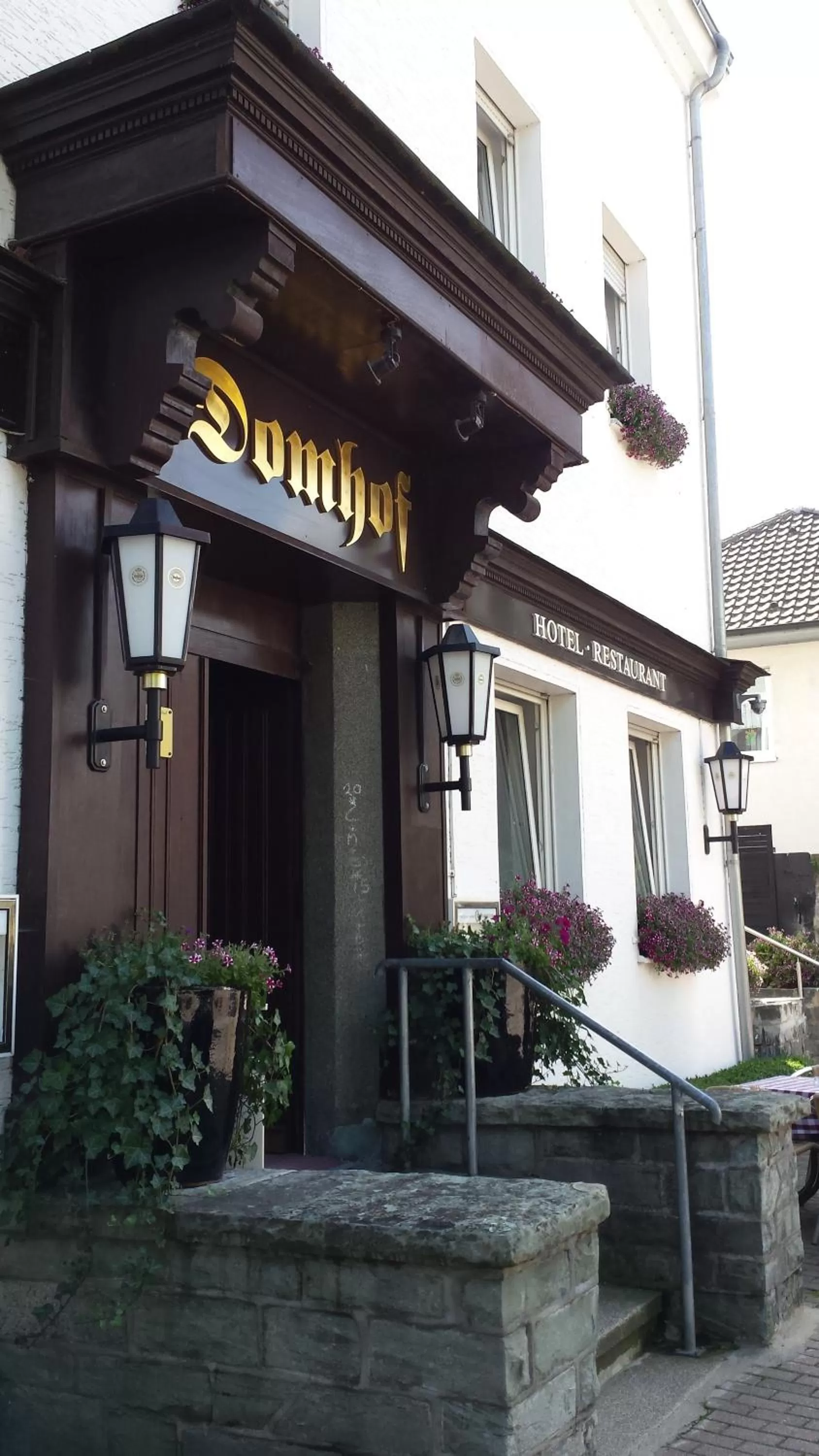 Facade/entrance in Hotel Domhof