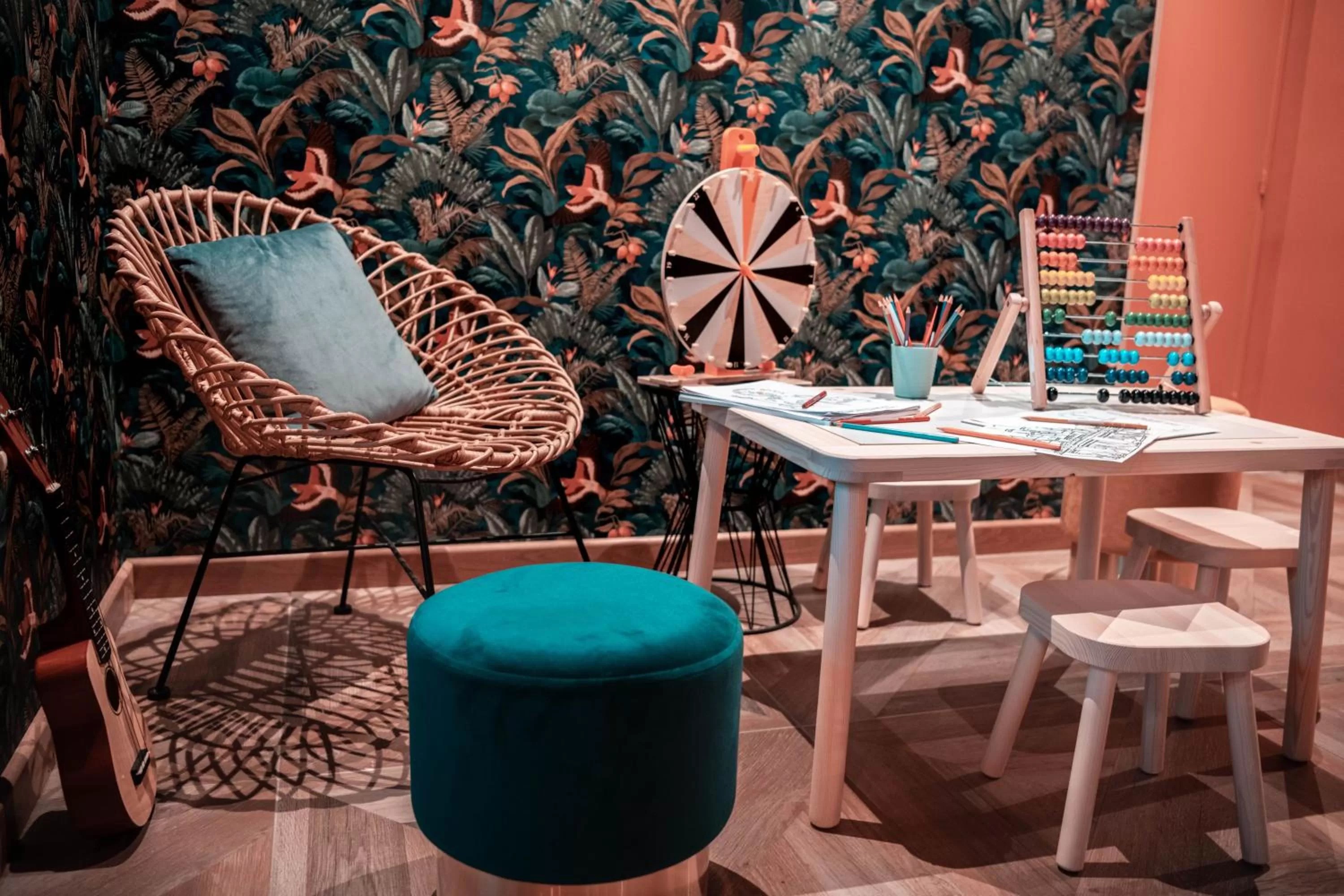 Entertainment in ibis Styles Boulogne sur Mer Centre Cathédrale