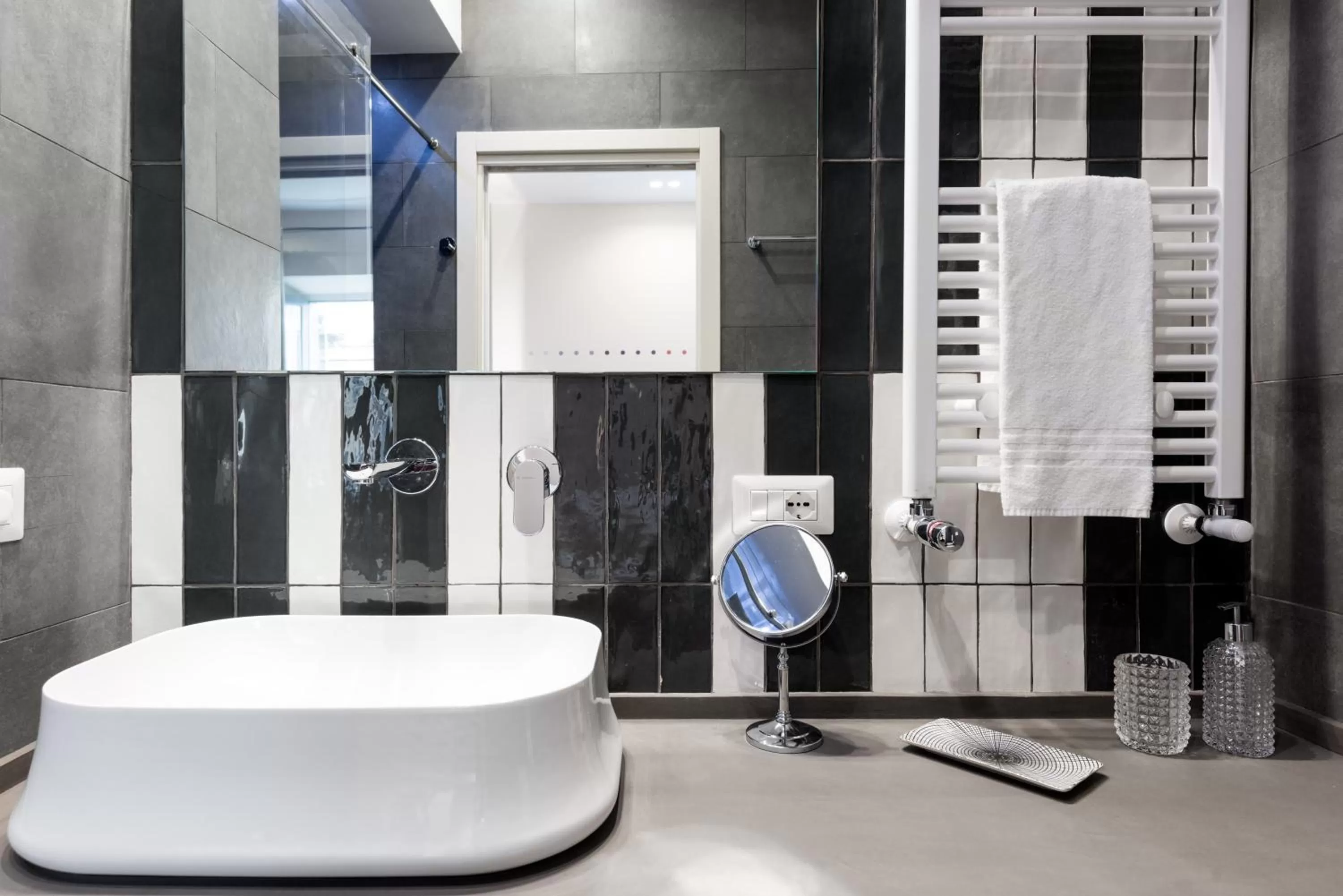 Circle in the Square