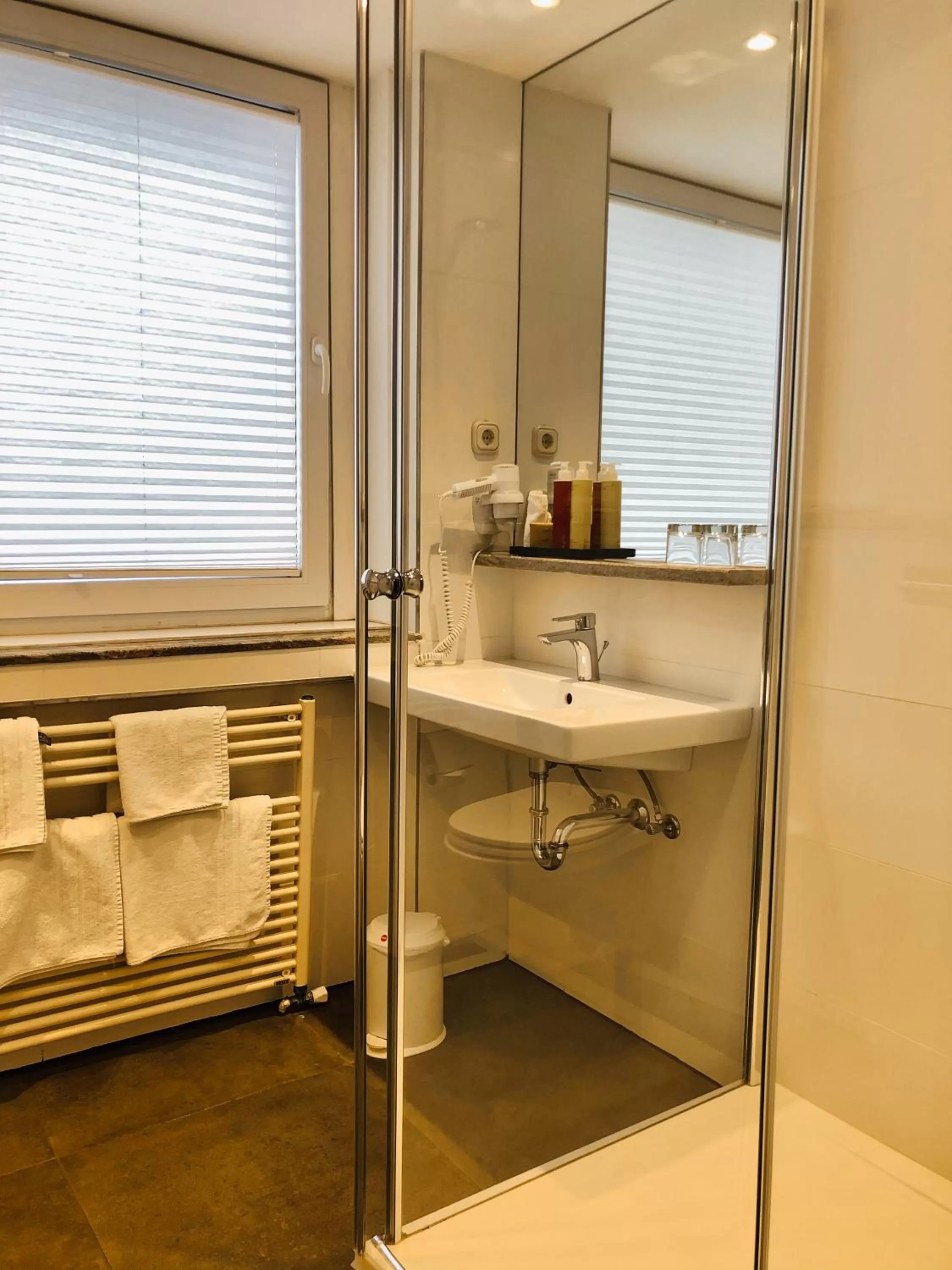 Bathroom in Ringhotel Niedersachsen