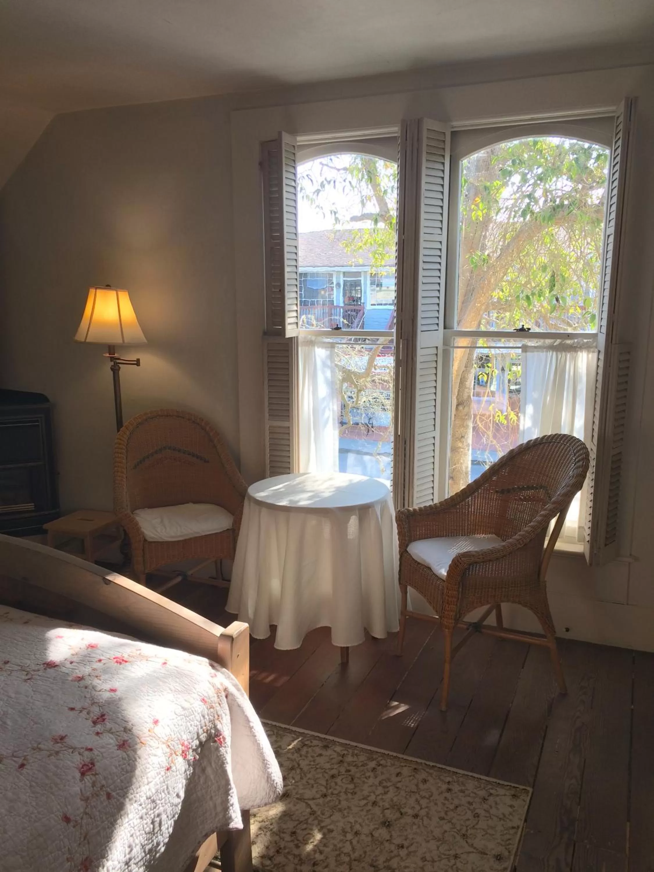 Seating area, Bed in The Squibb Houses