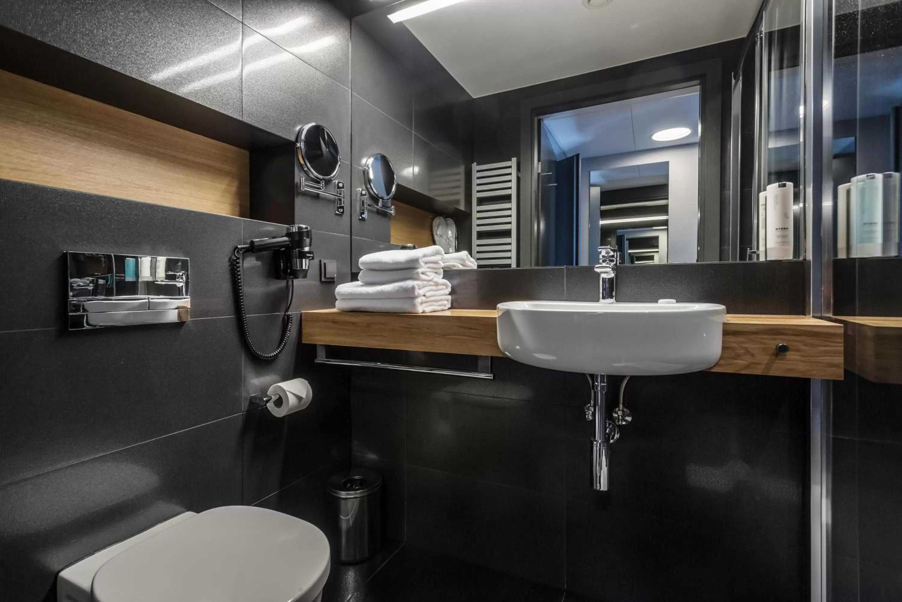 Bathroom in Regatta Hotel Restauracja Spa