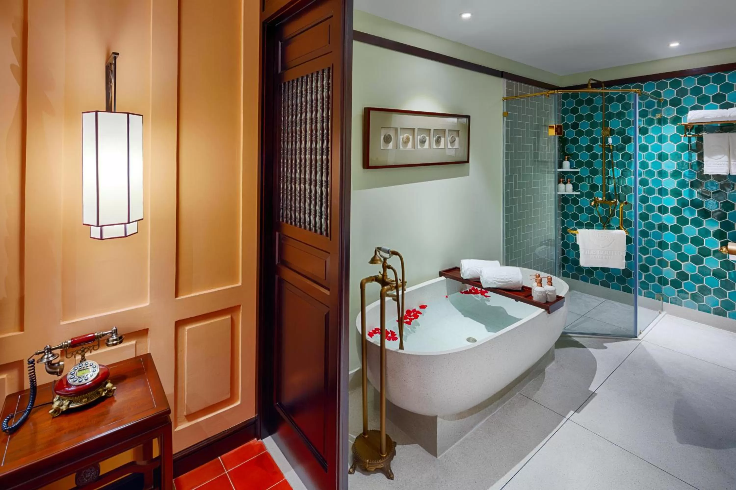Shower in Little Riverside Hoi An . A Luxury Hotel & Spa