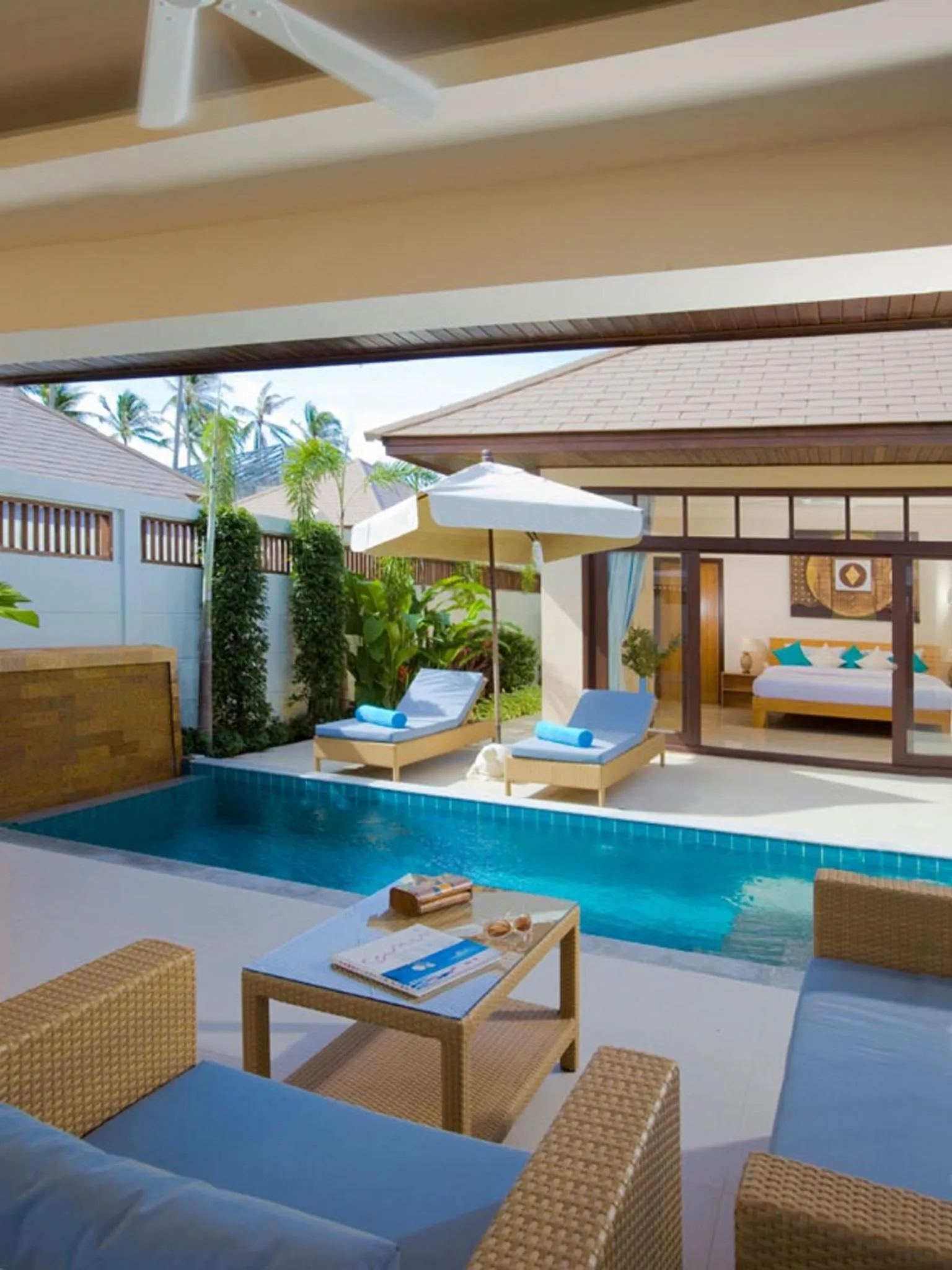 Swimming pool in Samui Boat Lagoon