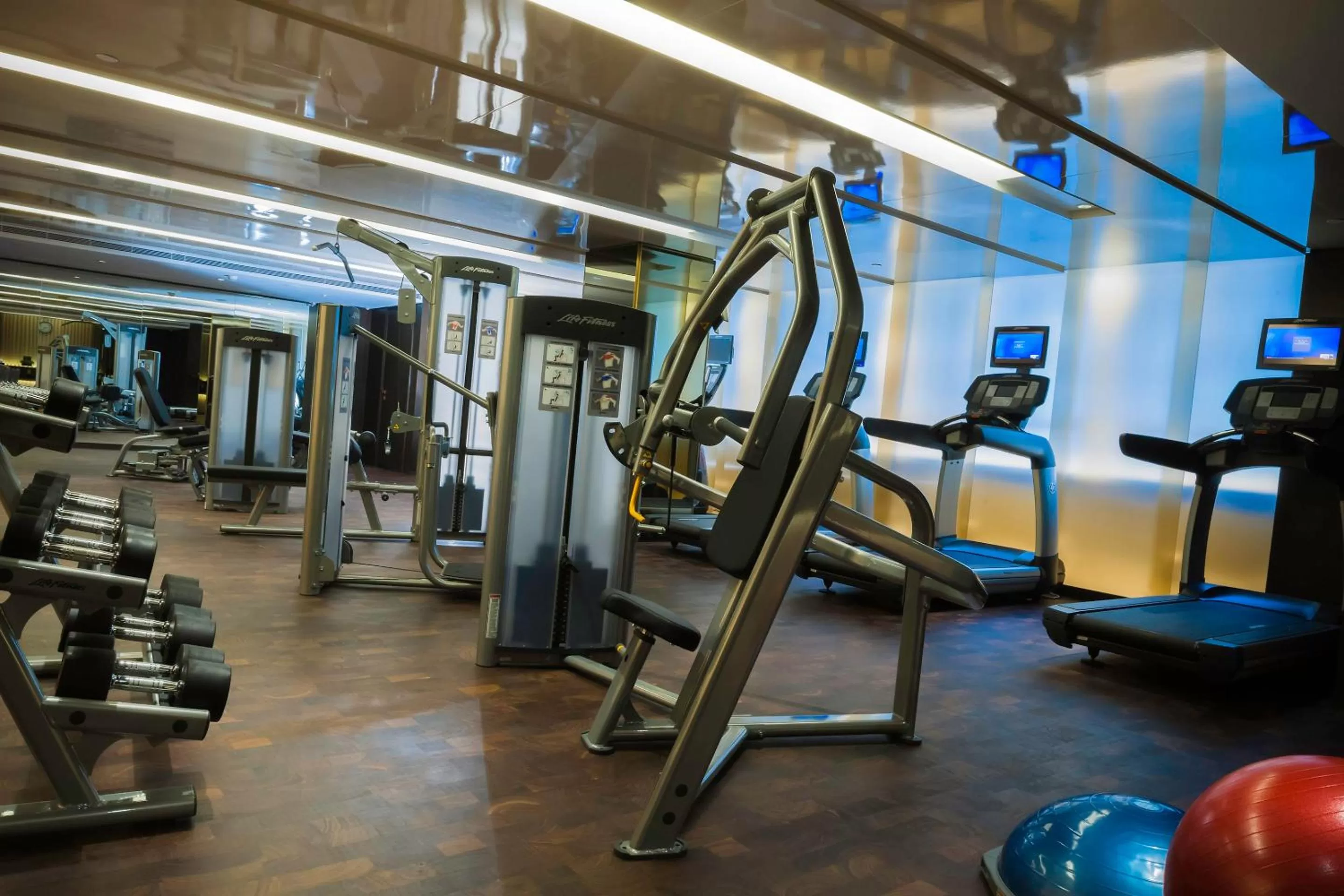 Fitness centre/facilities in Marco Polo Hongkong Hotel