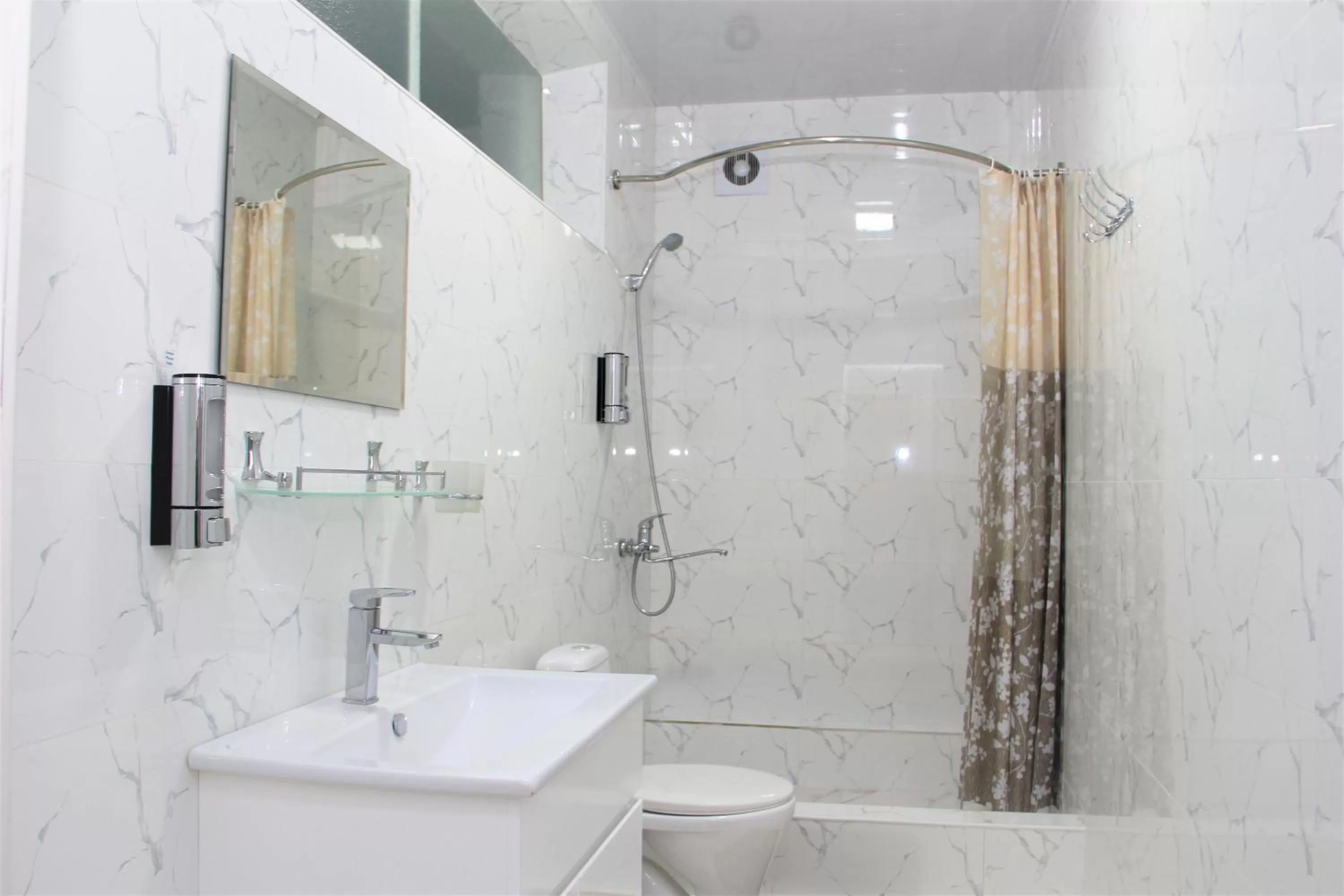 Shower in Anvar's Guests