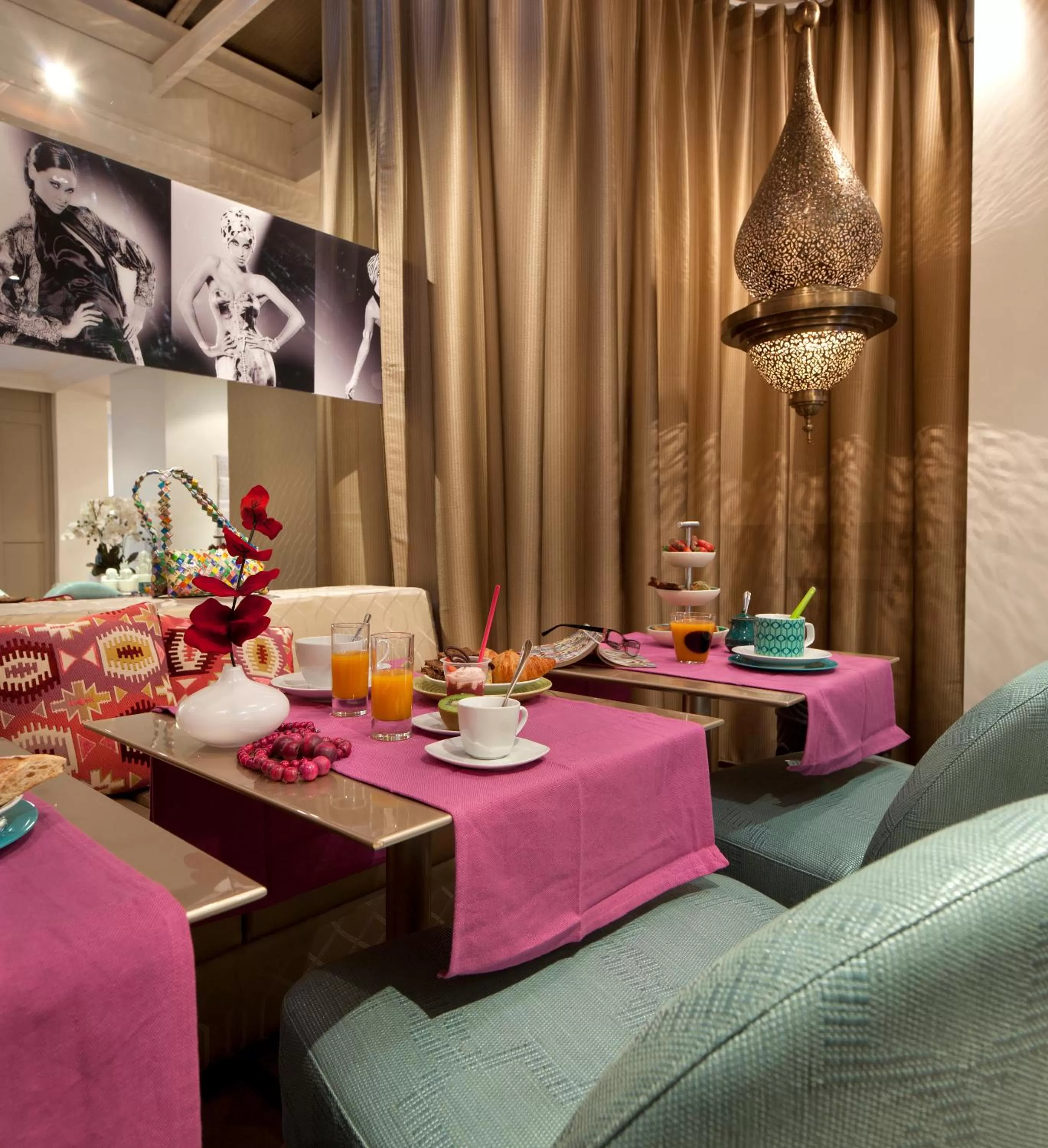 Restaurant/places to eat in Hôtel Mayet