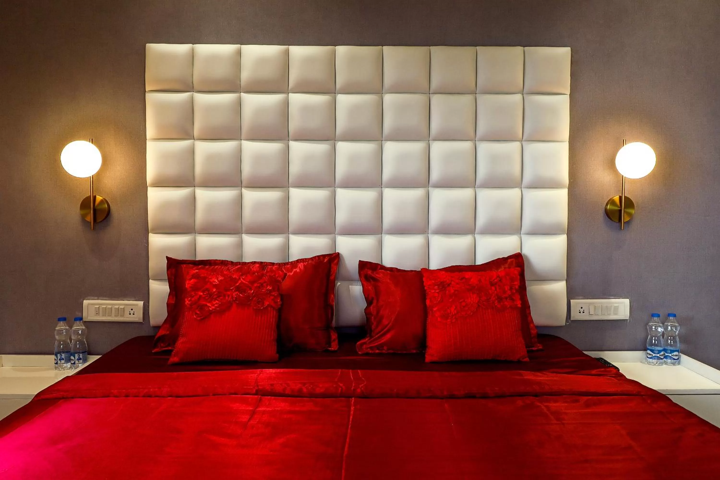 Bed in Hotel Greek Glory