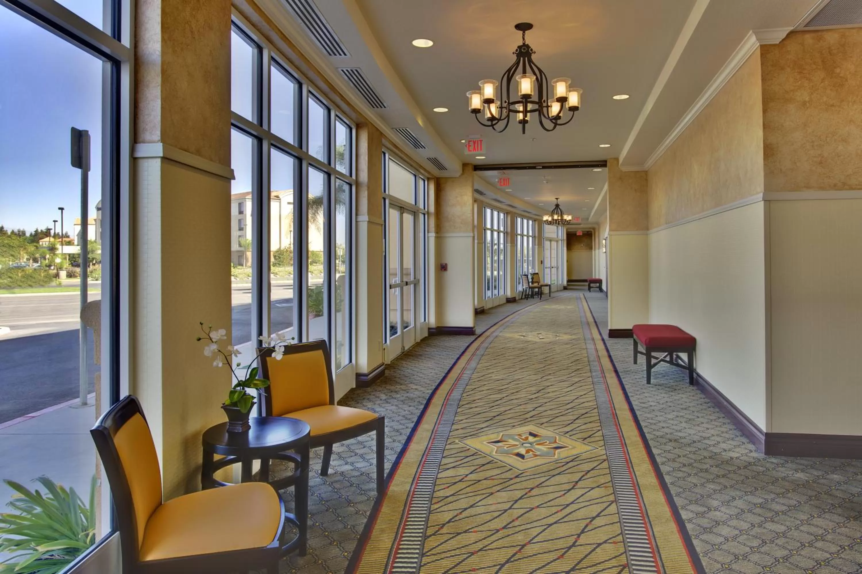 Meeting/conference room in Holiday Inn & Suites Bakersfield by IHG