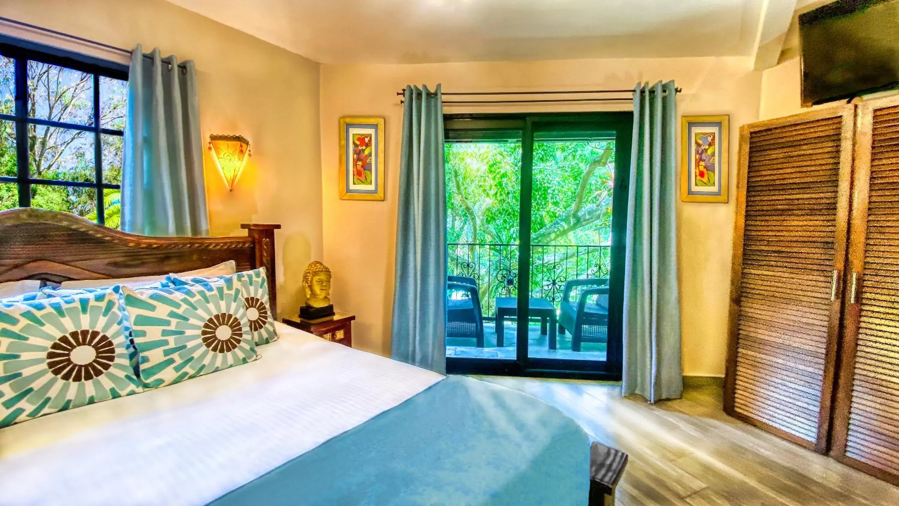 Standard King Bed + Single Bed in Boquete Garden Inn Standard King Bed + Single Bed in Boquete Garden Inn