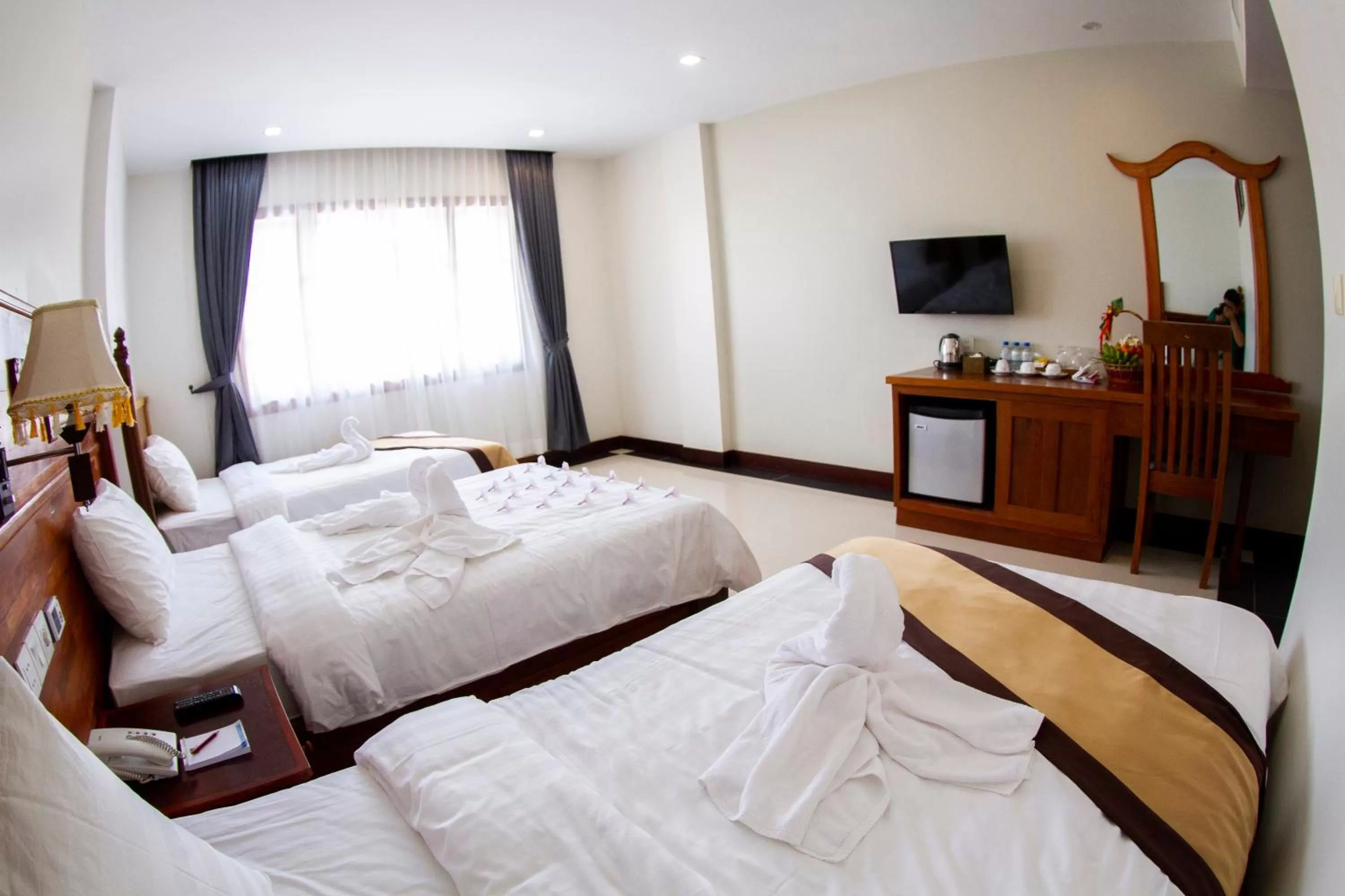 Coffee/tea facilities, Bed in Kampong Thom Palace Hotel