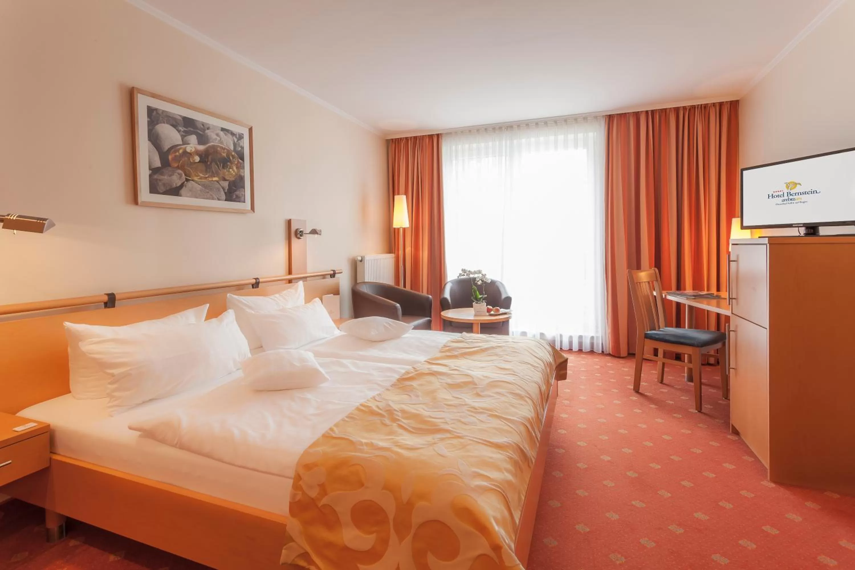 Photo of the whole room, Bed in Hotel Bernstein