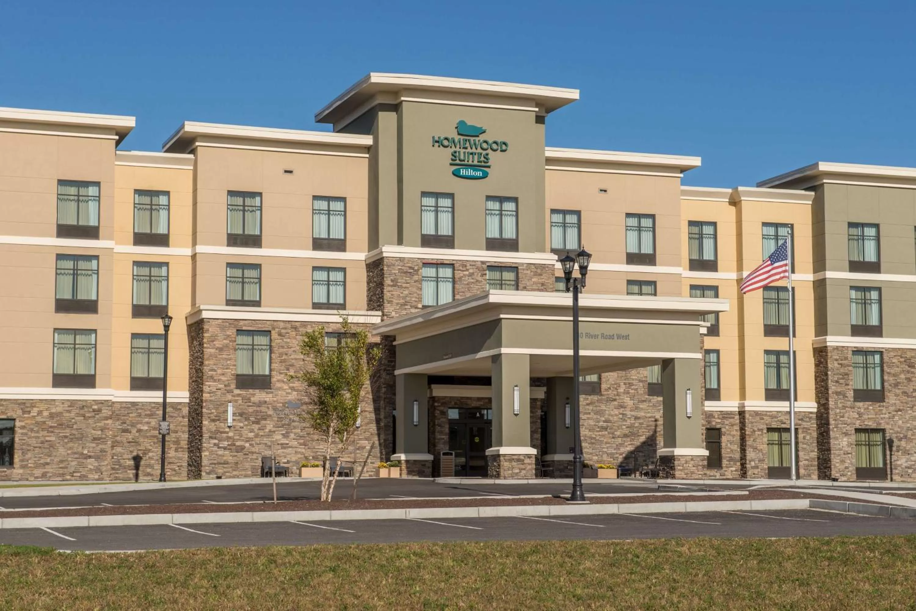 Property building in Homewood Suites by Hilton Boston Marlborough