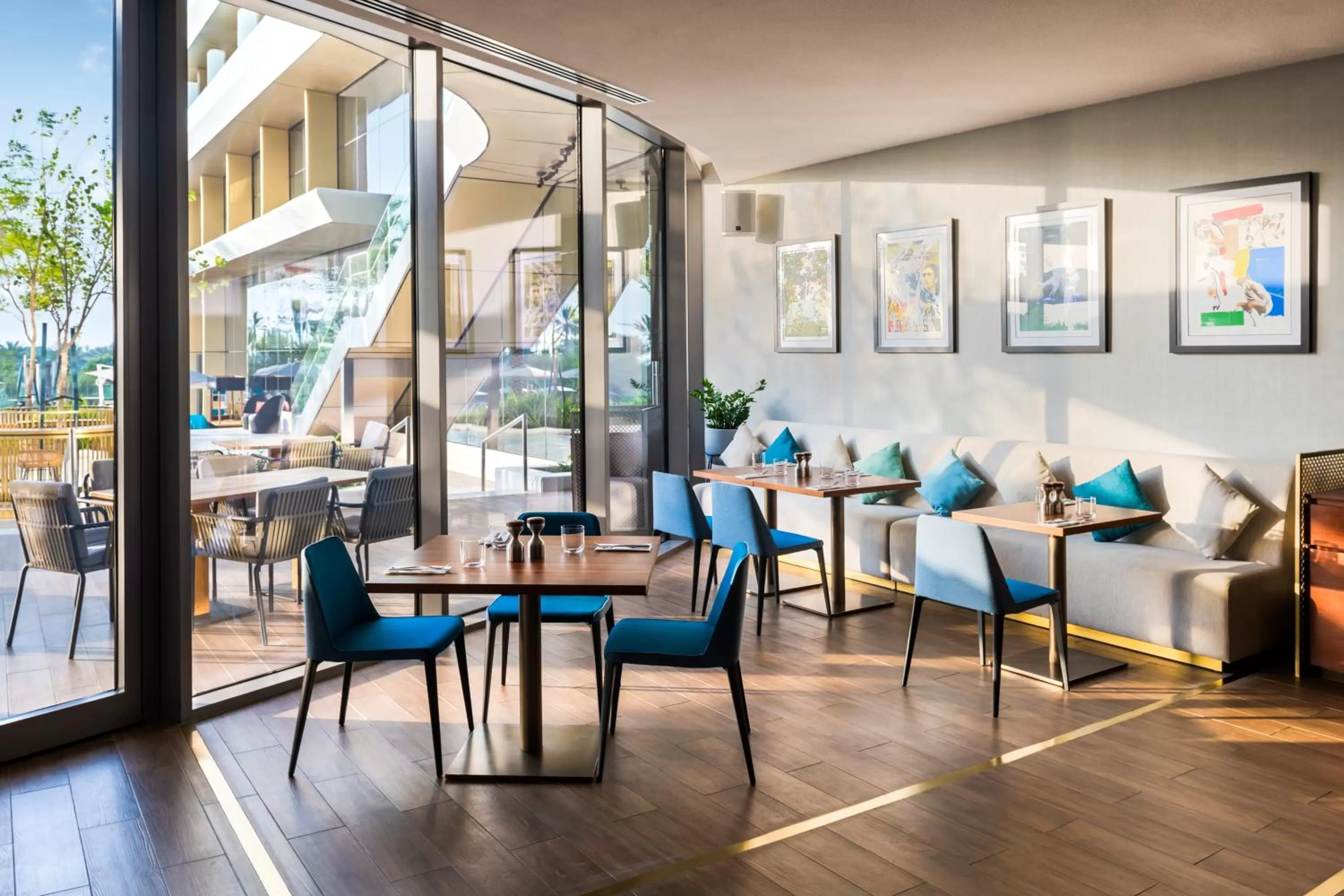 Restaurant/places to eat in JA Lake View Hotel, Dubai