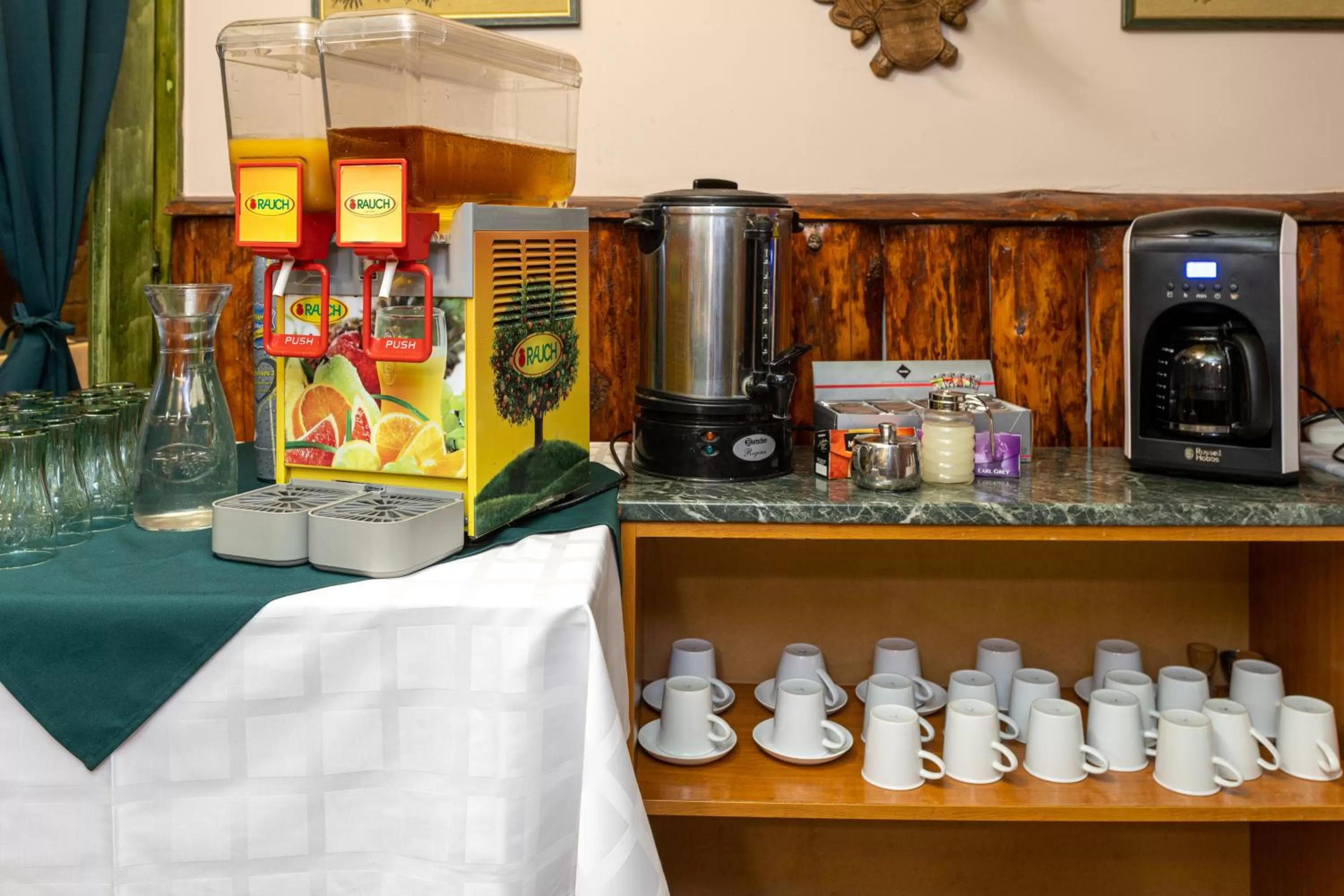 Buffet breakfast in Illés Hotel